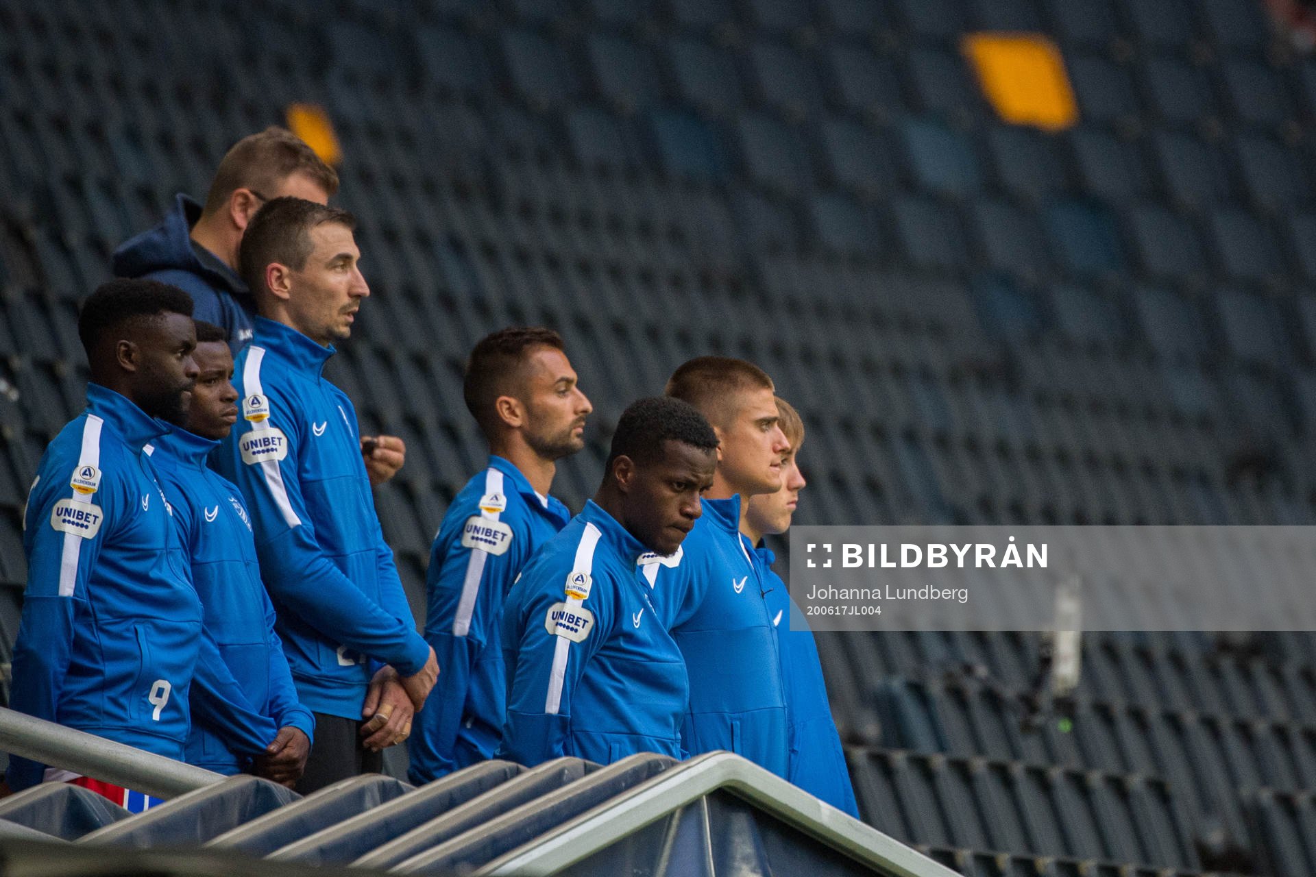 IFK Norrköpings spelare på bänken