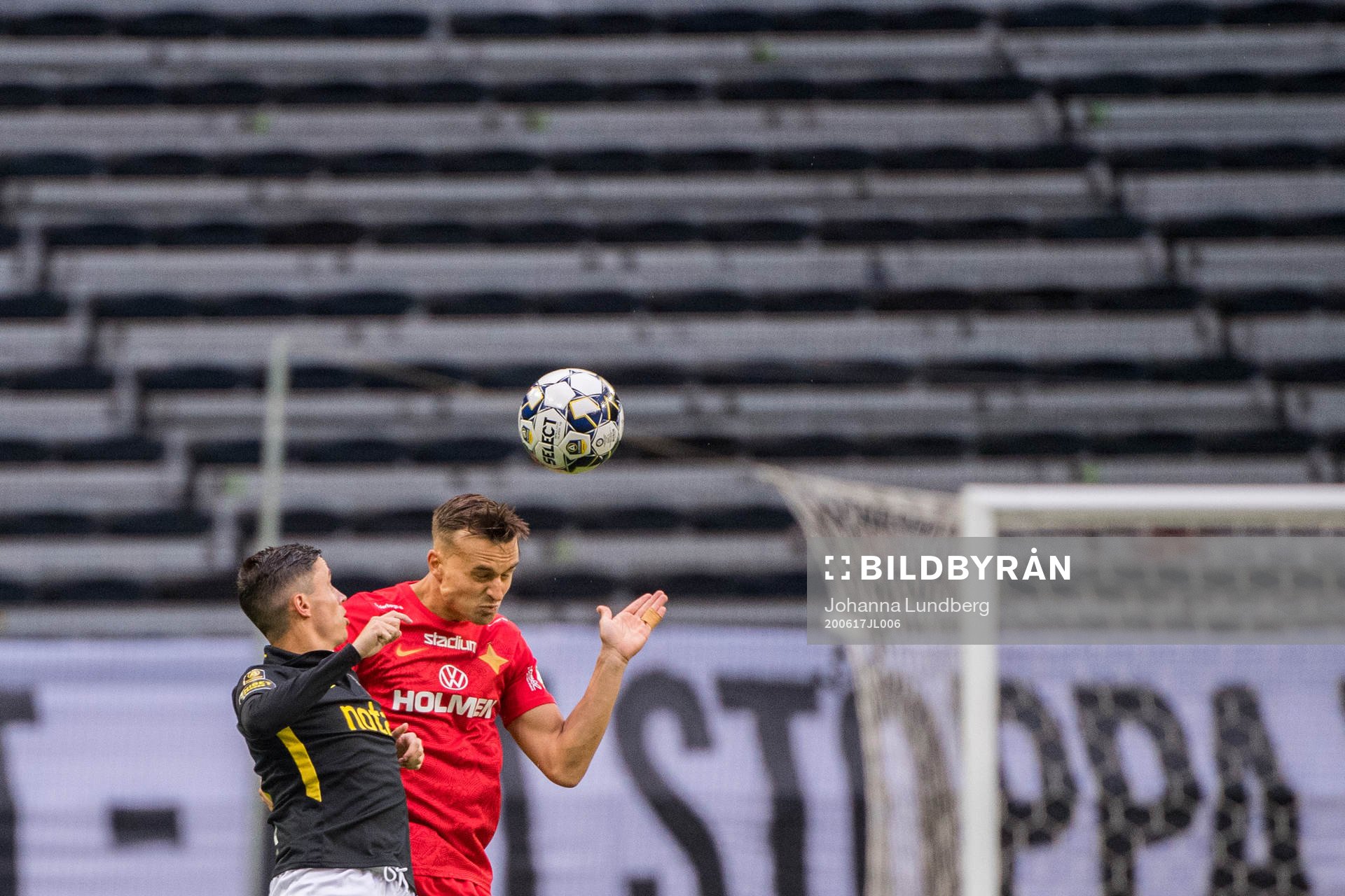 s Jasir Asani och IFK Norrköpings Henrik Castegren