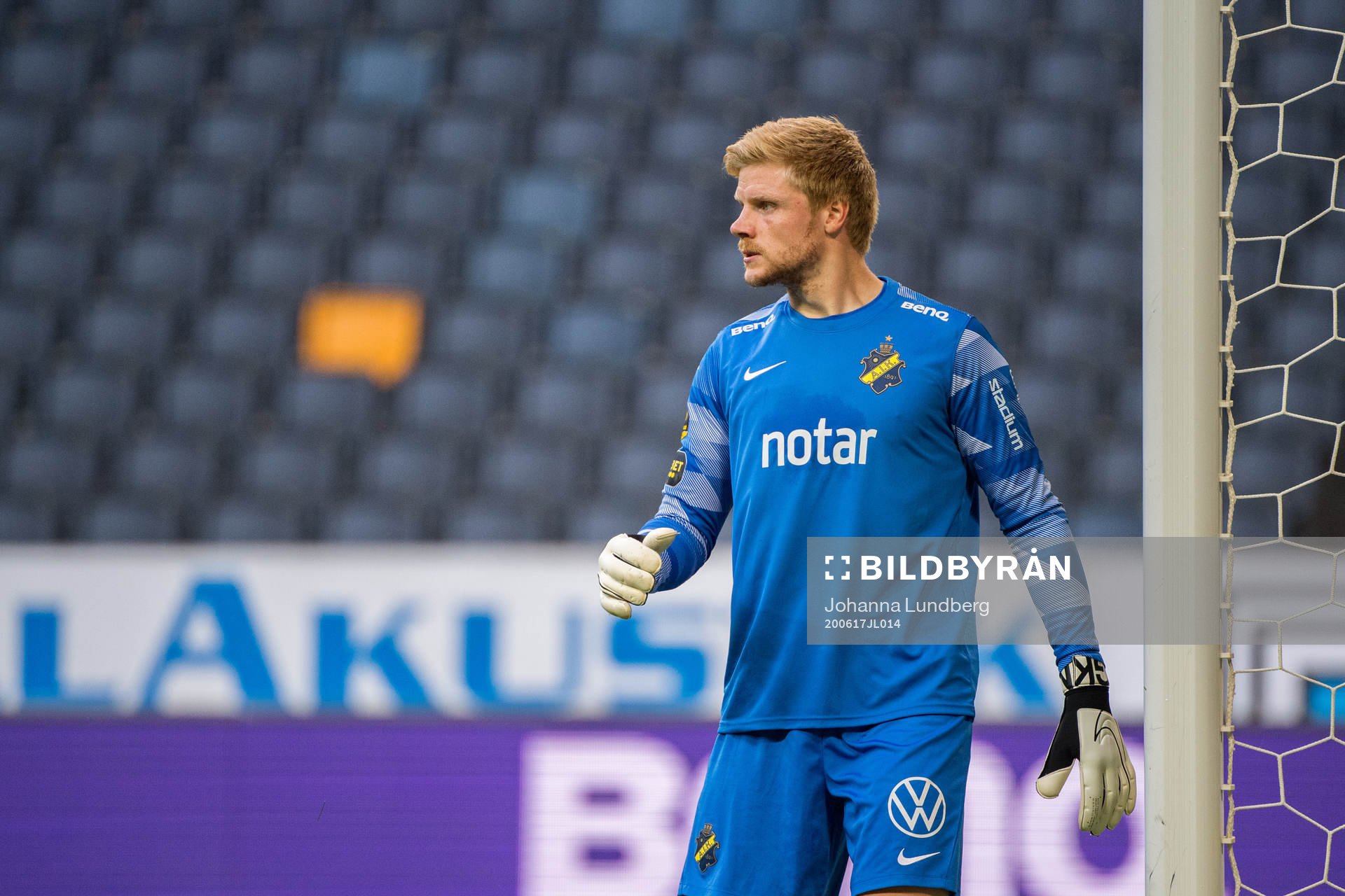 s målvakt Jacob Haugaard deppar