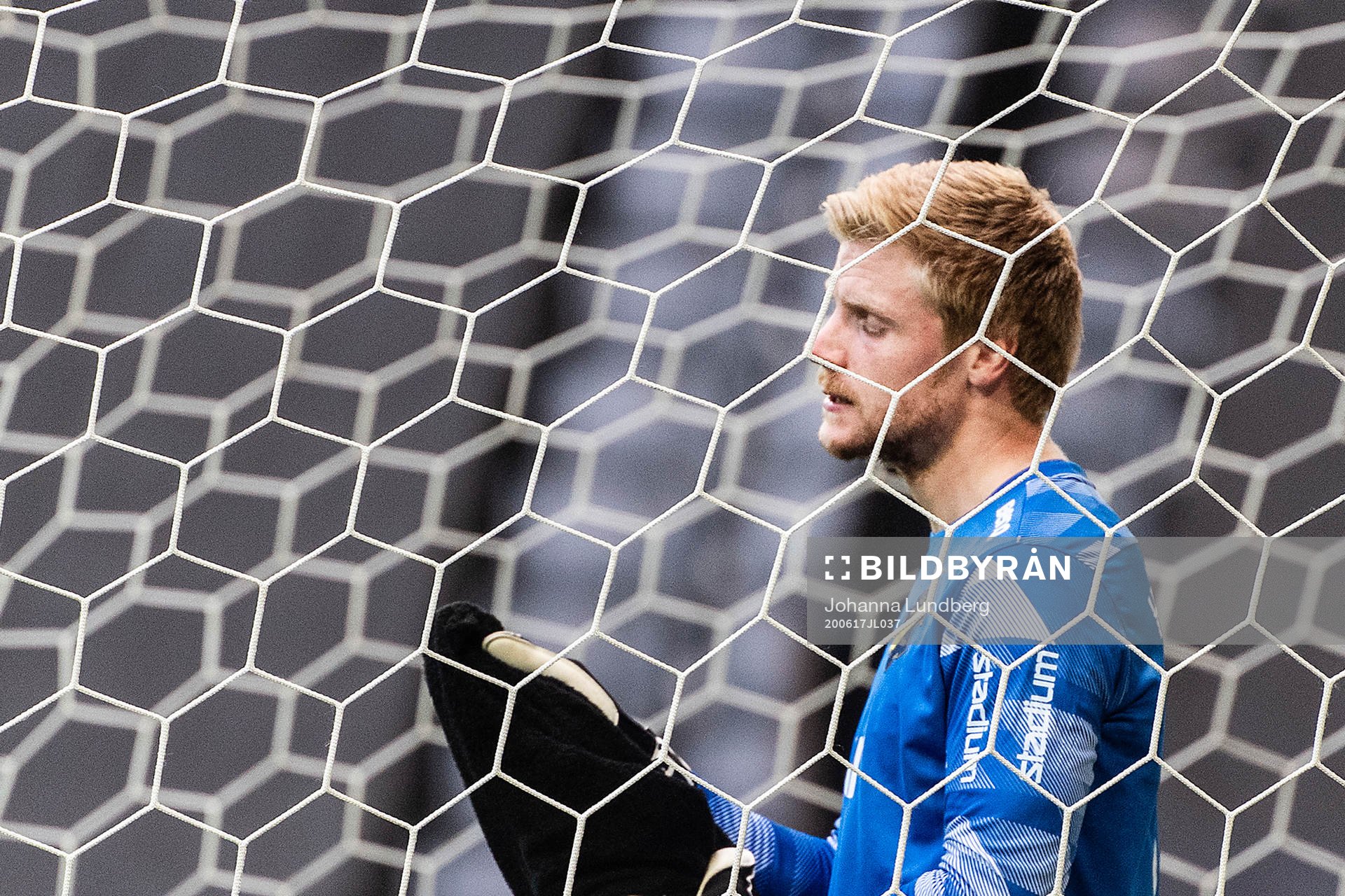 s målvakt Jacob Haugaard deppar