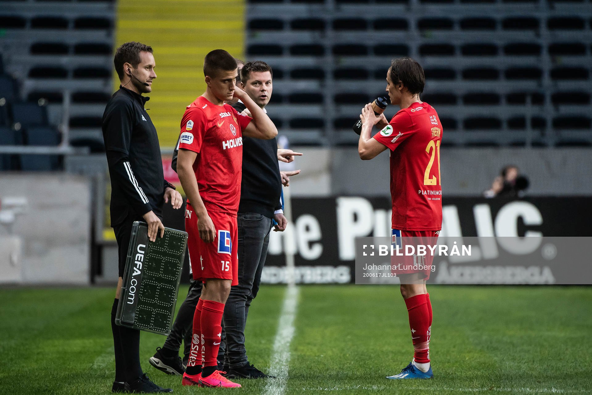 IFK Norrköpings tränare Jens Gustafsson med Carl Björk