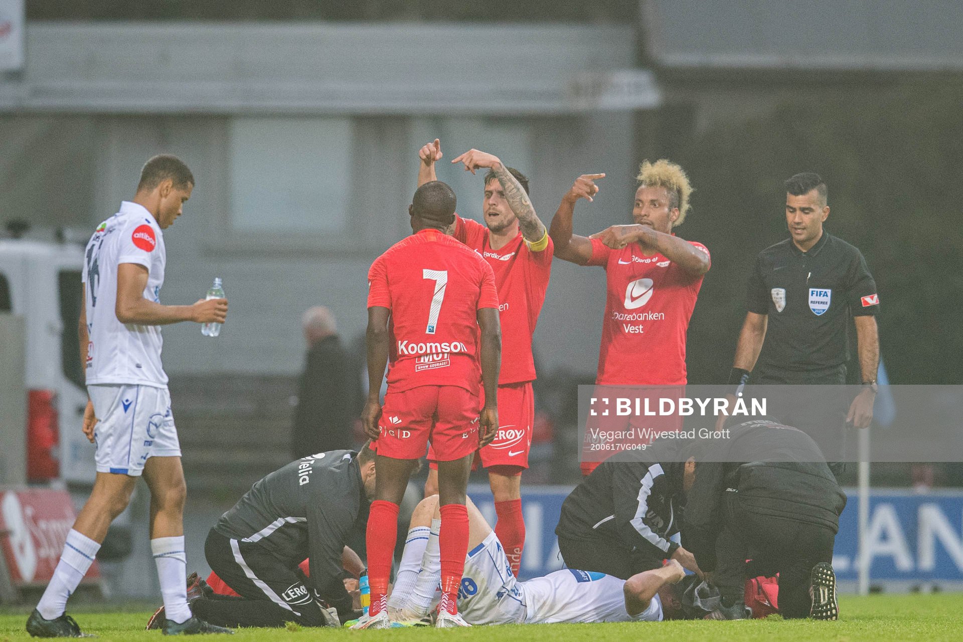 Daniel Alexander Pedersen and Bismar Acosta of Brann