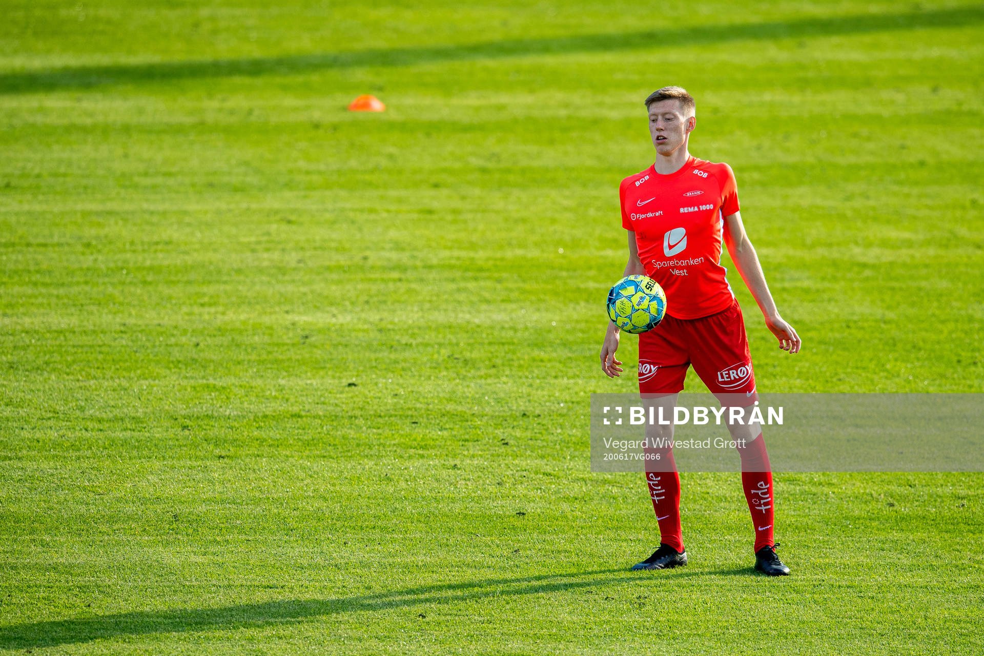 Ole Martin Kolskogen of Brann warms up
