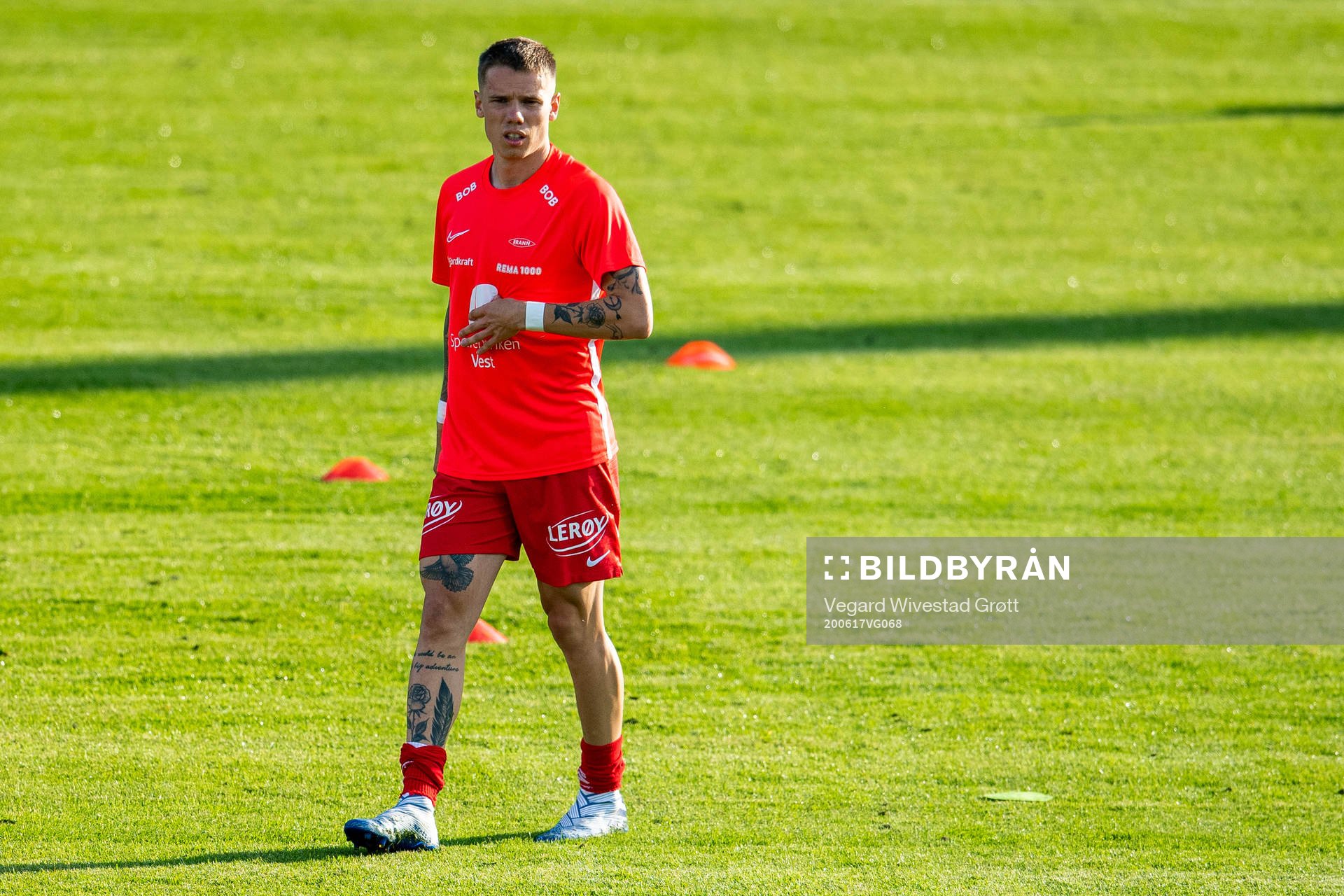 Robert Taylor of Brann warms up
