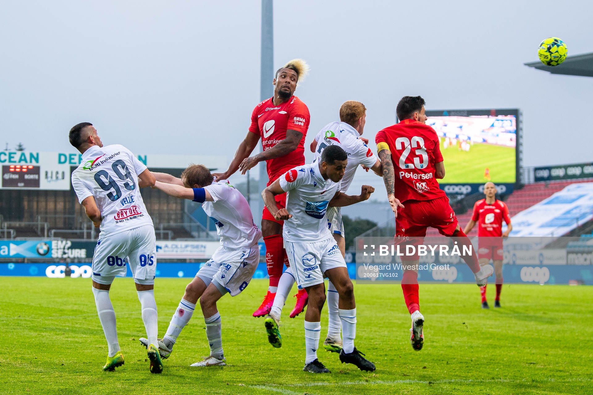 Bismar Acosta and Daniel Alexander Pedersen of Brann