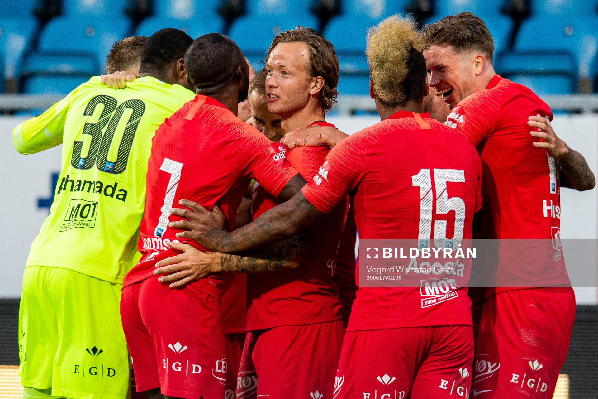 Goalkeeper Ali Nadhoim Ahamada, Fredrik Haugen, Erlend