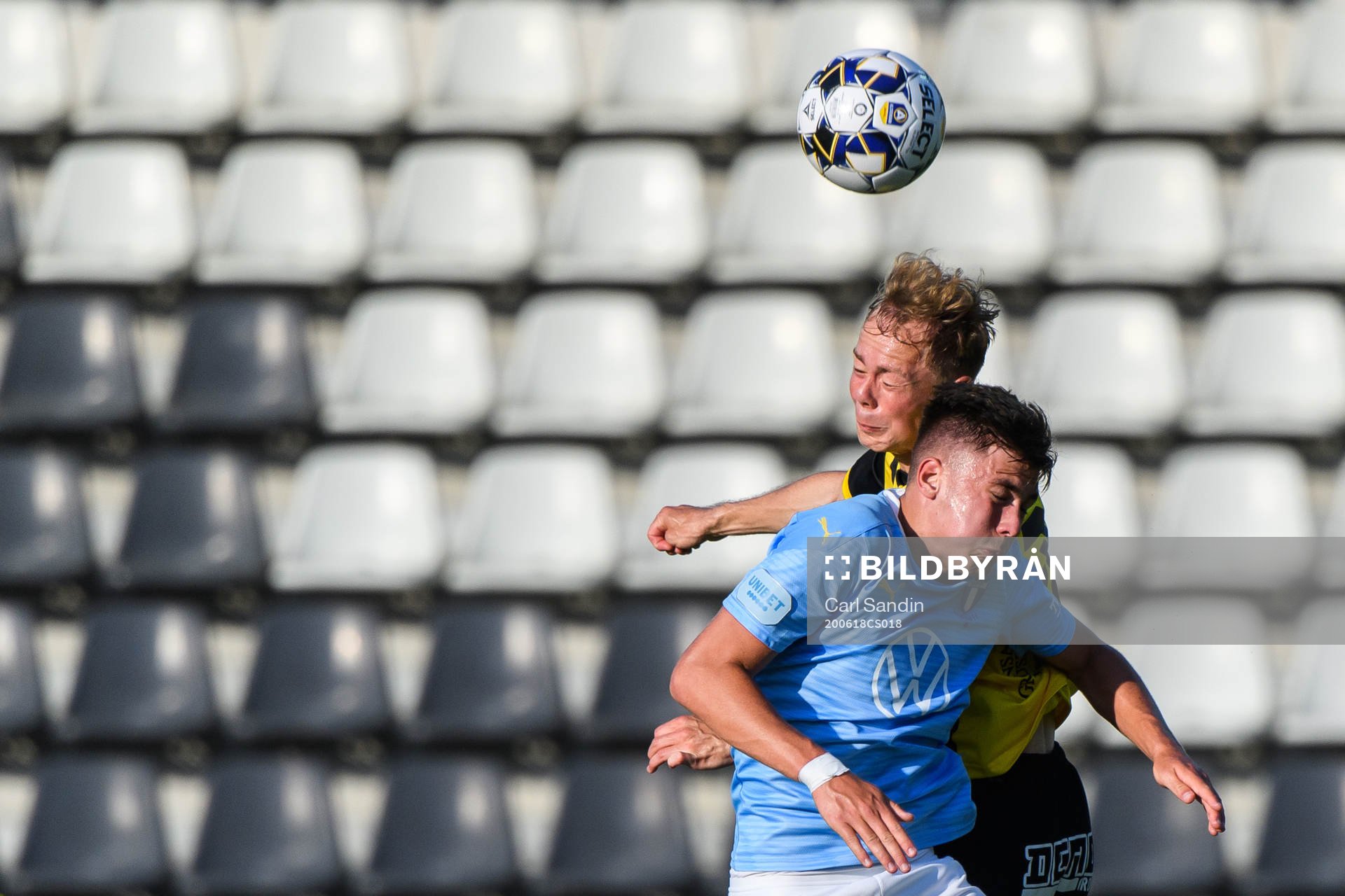 Häckens Adam Andersson och Malmö FFs Tim Prica
