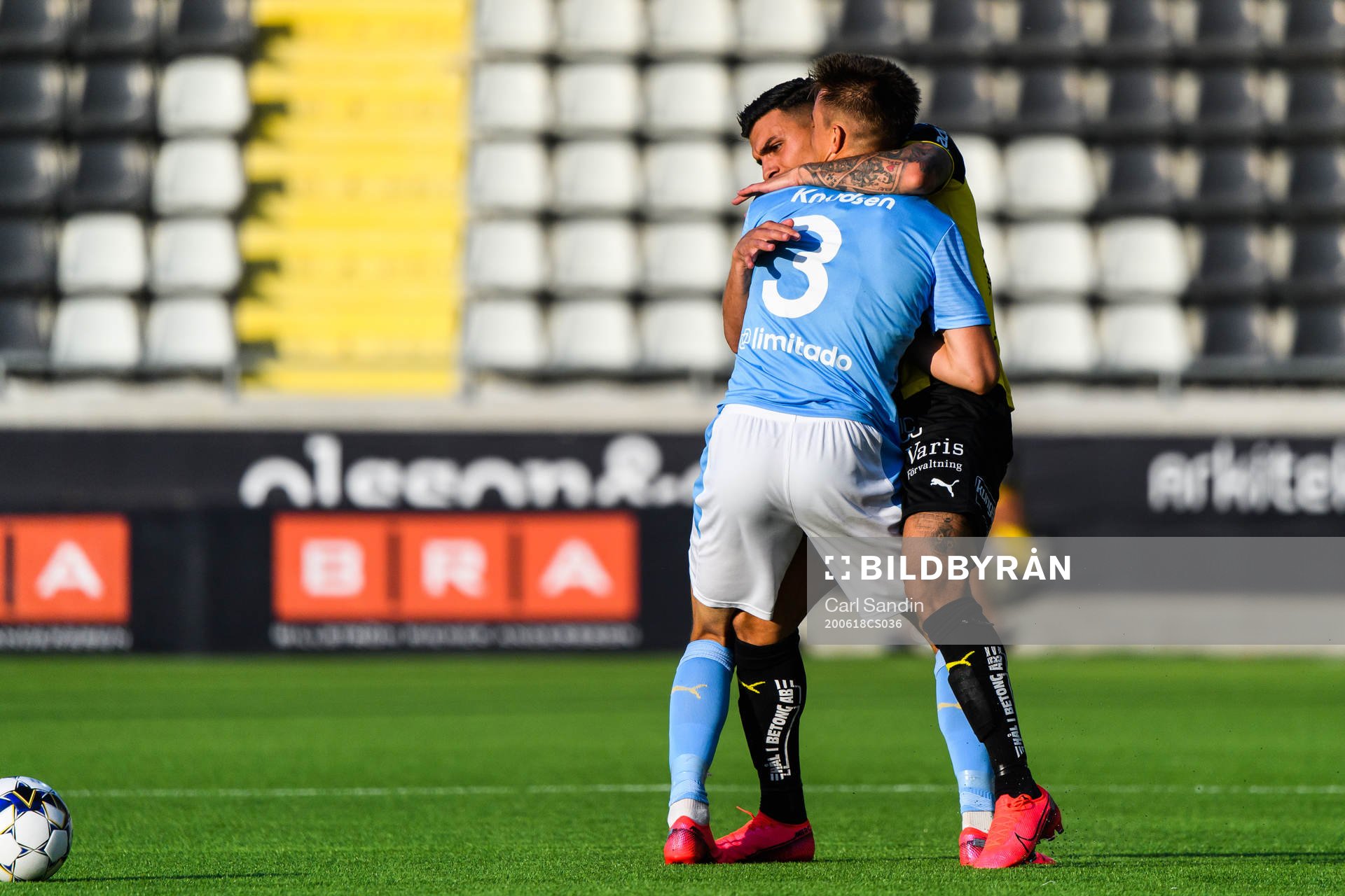 Häckens Ahmed Yasin och Malmö FFs Jonas Knudsen