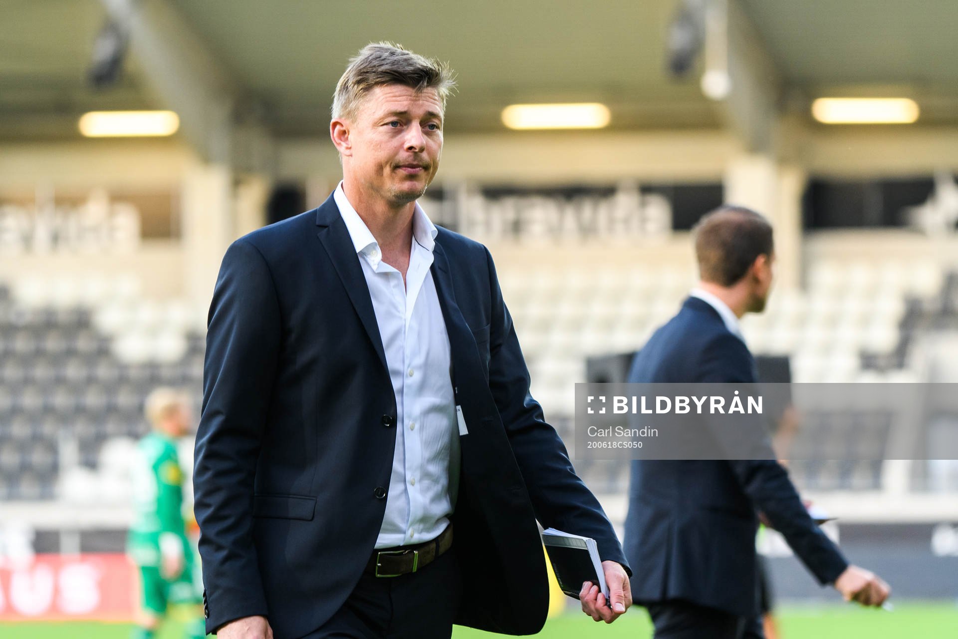 Malmö FFs tränare Jon Dahl Tomasson deppar