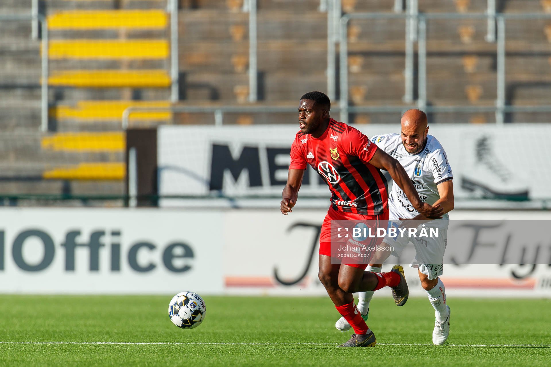 Östersunds Isak Ssewankambo och Sirius Karl Larson