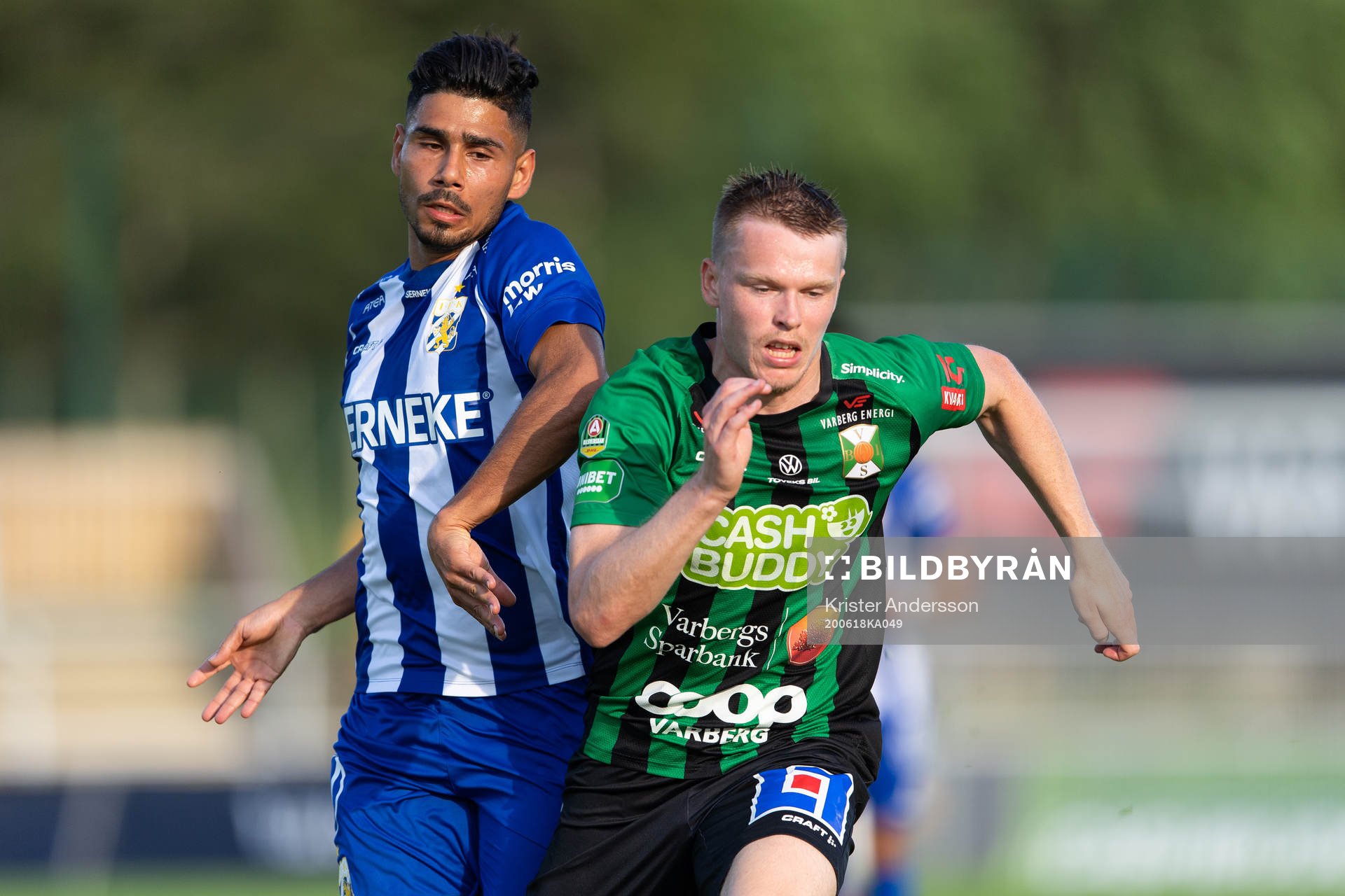 IFK Göteborgs Hosam Aiesh och Varbergs Anton Liljenbäck
