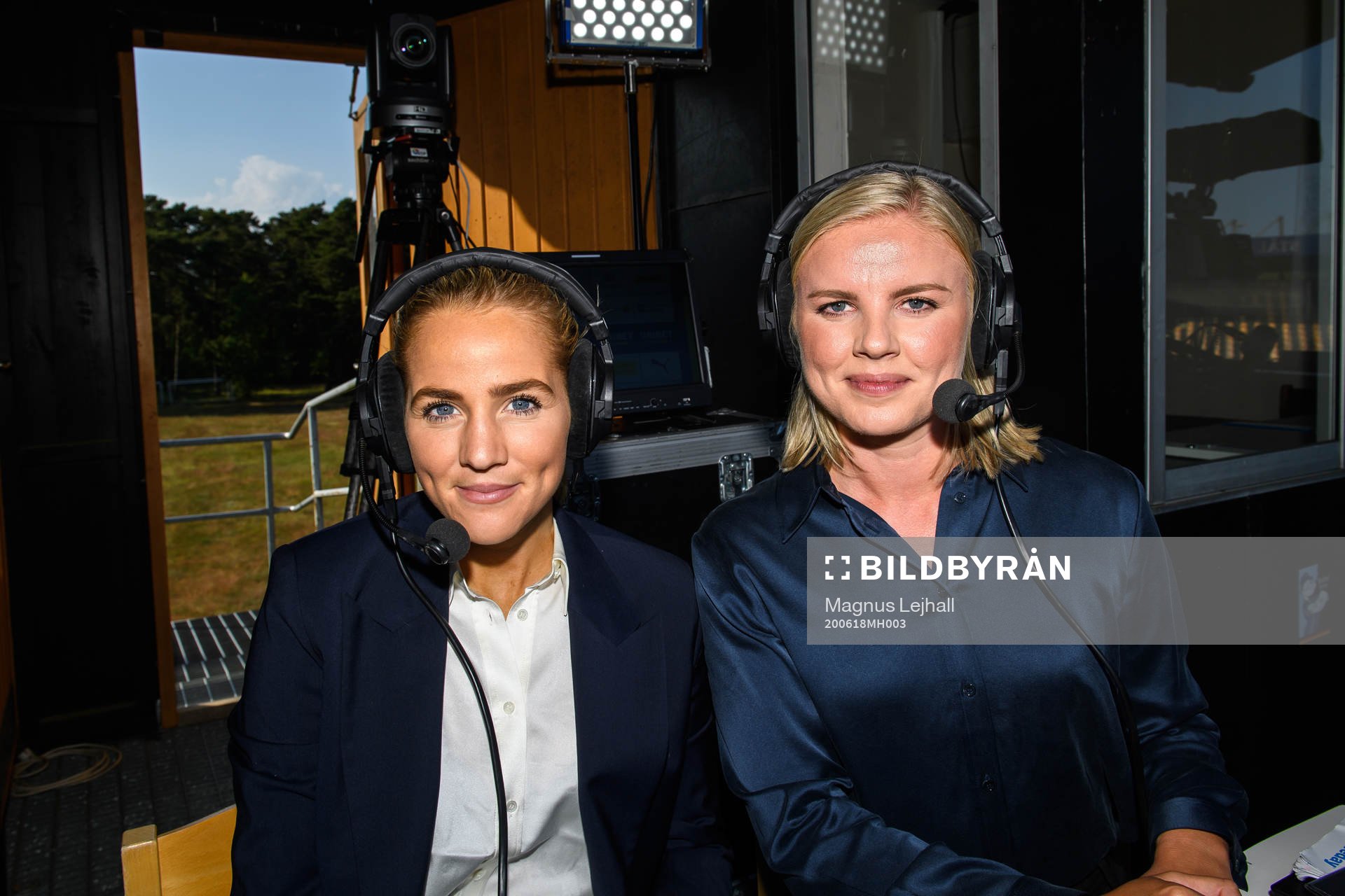 Kommentatorer Irma Helin och Petra Svensson från D-play