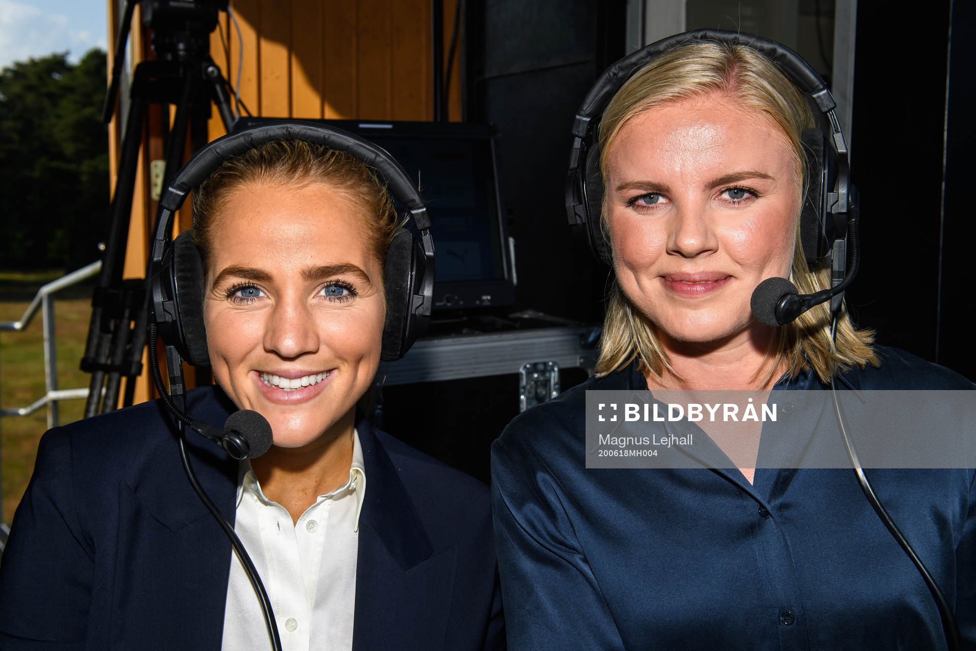 Kommentatorer Irma Helin och Petra Svensson från D-play