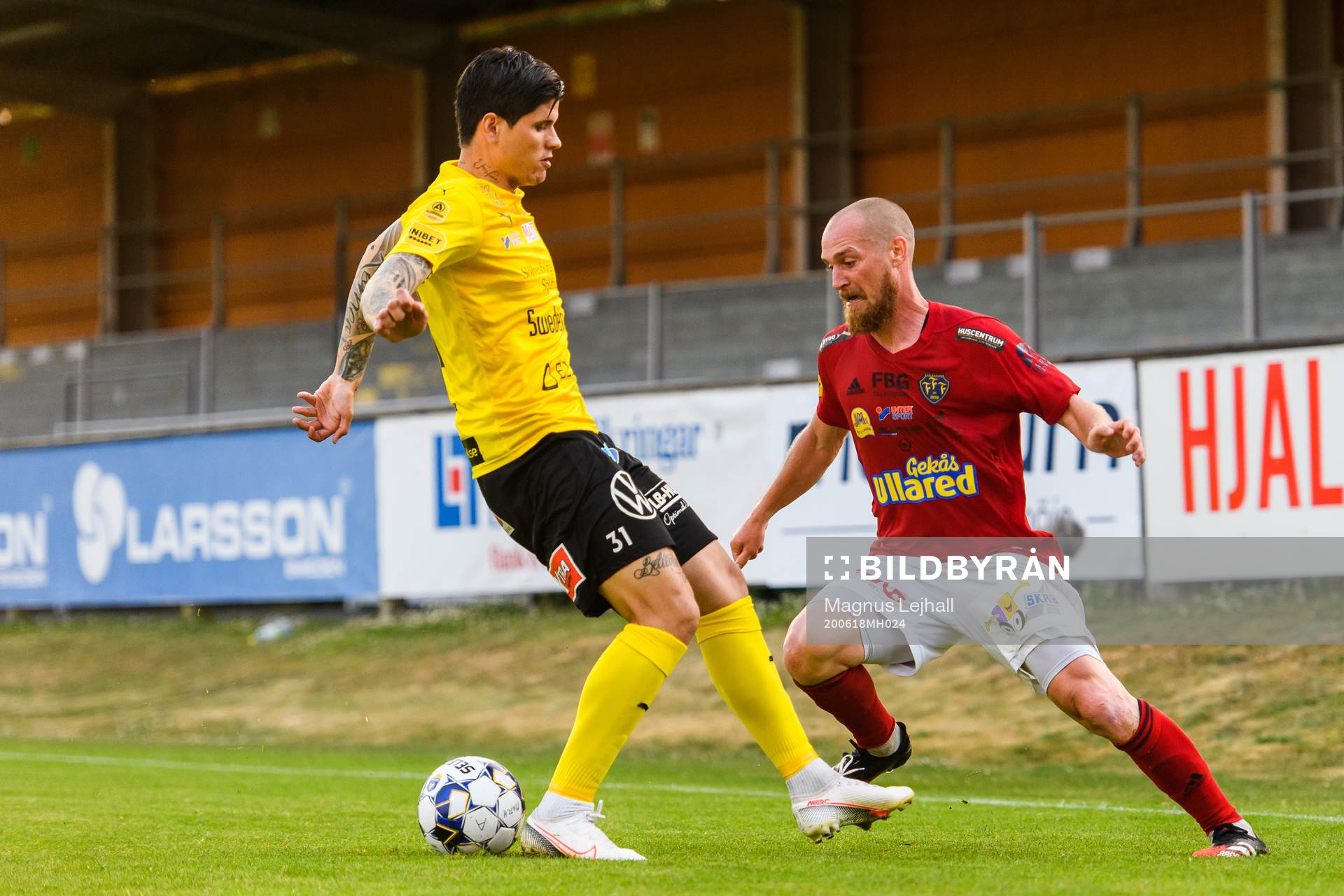 Falkenbergs Christoffer Carlsson och Mjällbys David