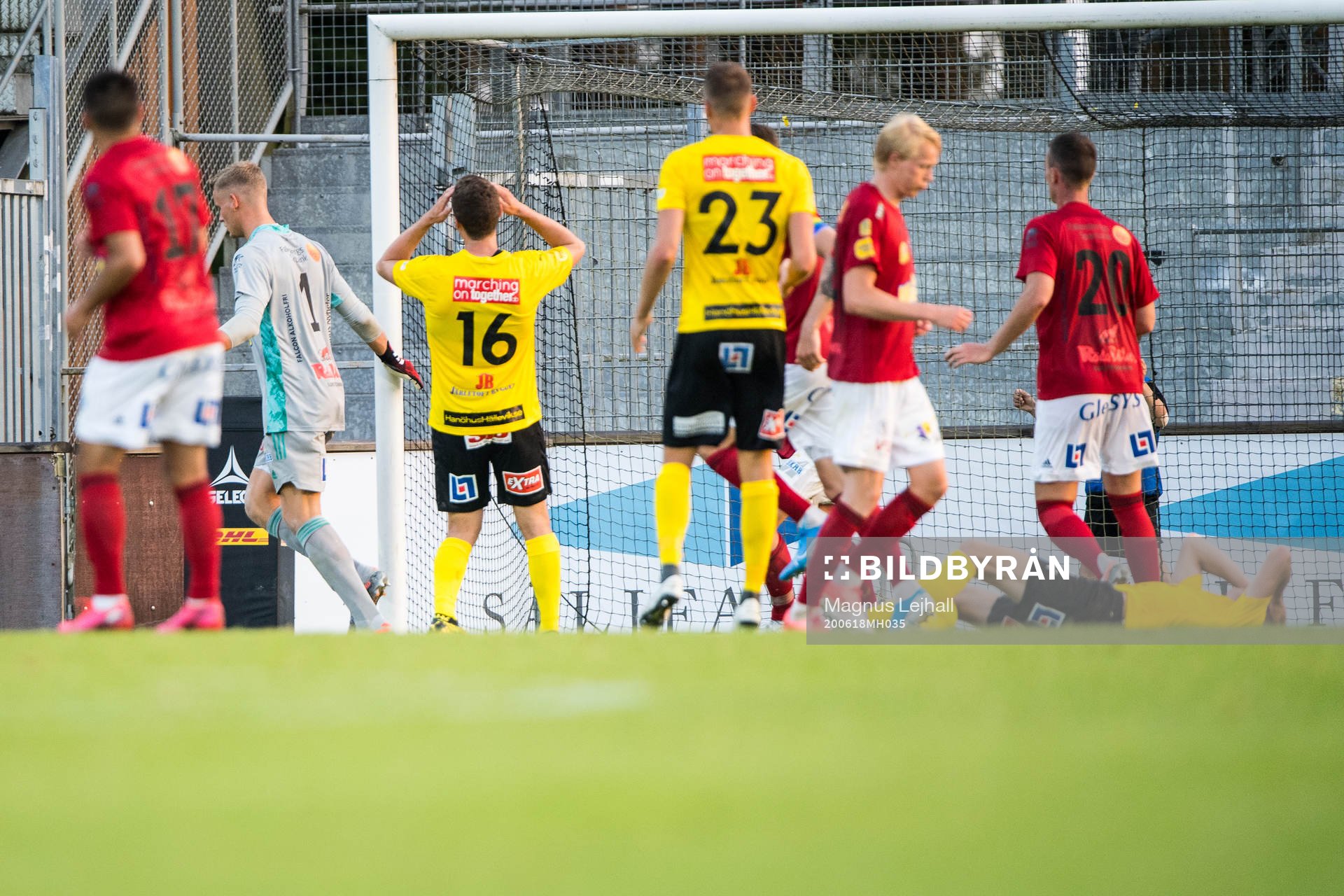 Mjällbys Jacob Bergström  deppar