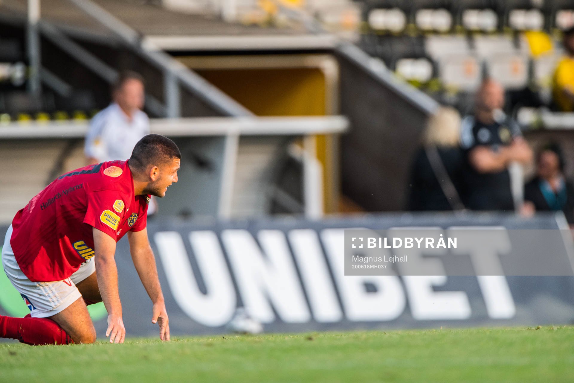 Falkenbergs Edi Sylisufaj under fotbollsmatchen i Allsvenskan mellan Mjällby och Falkenberg den 18 juni 2020 i Hällevik.