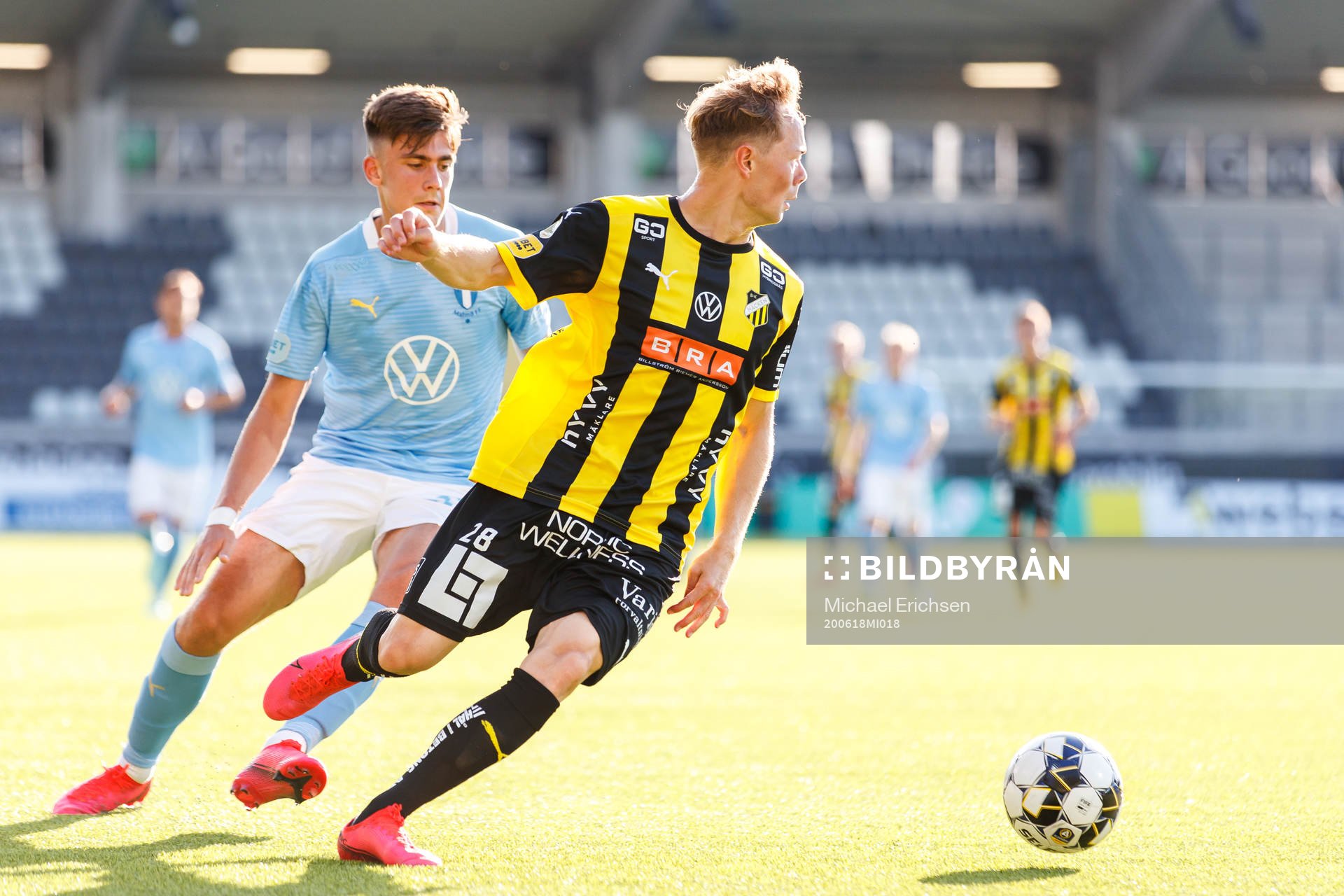 Häckens Adam Andersson och Malmö FFs Tim Prica