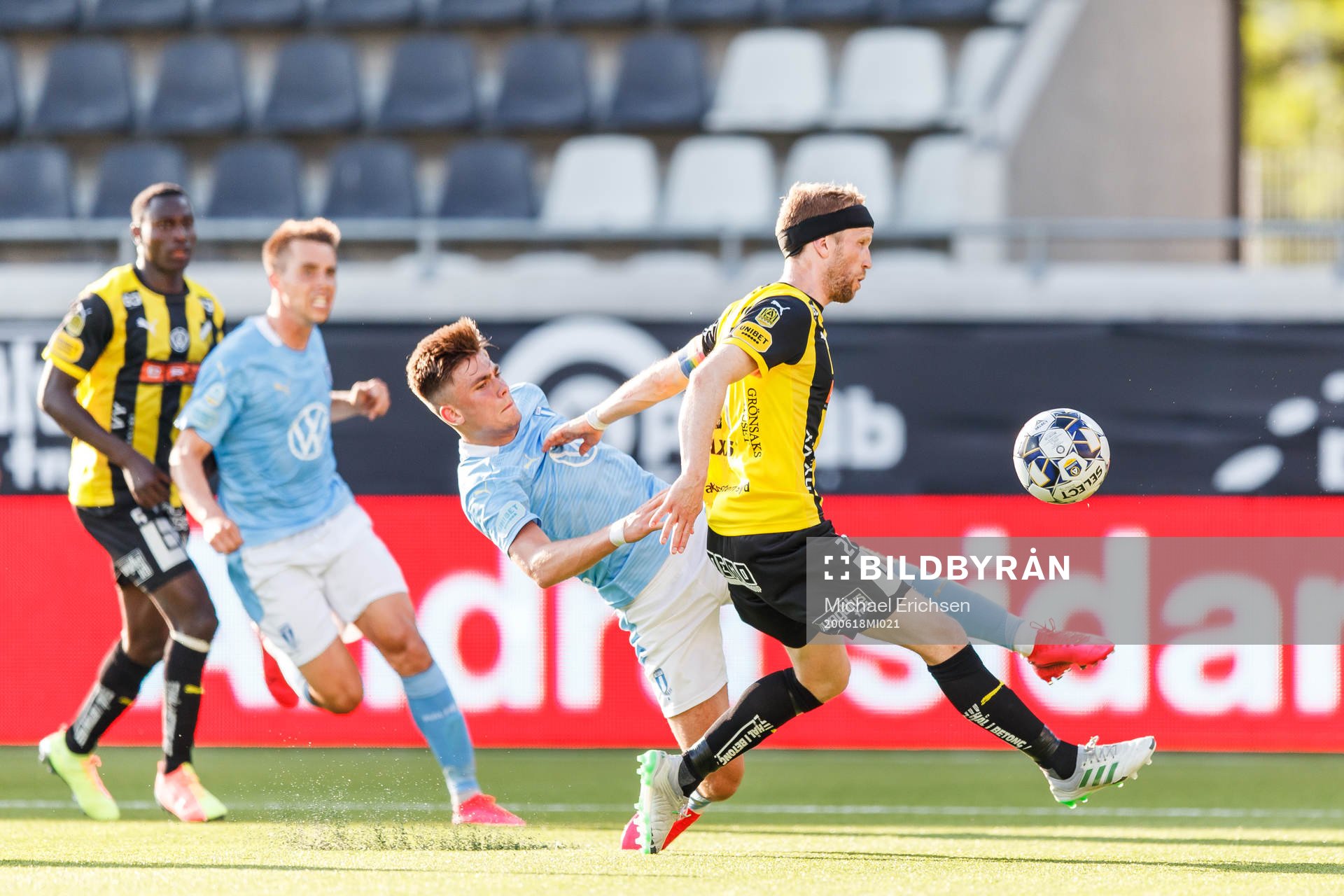 Malmö FFs Tim Prica och Häckens Rasmus Lindgren