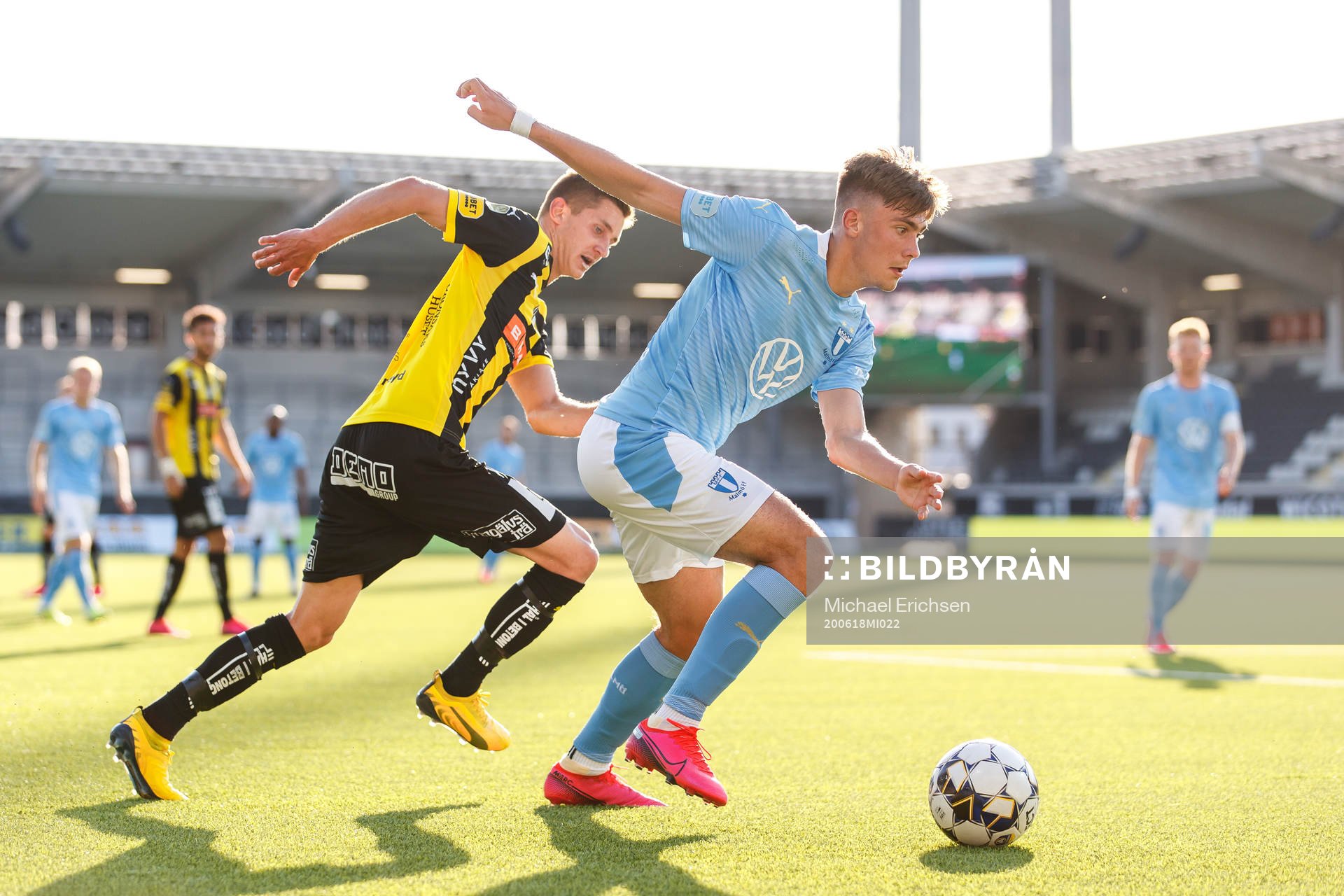 Häckens Leo Bengtsson och Malmö FFs Tim Prica