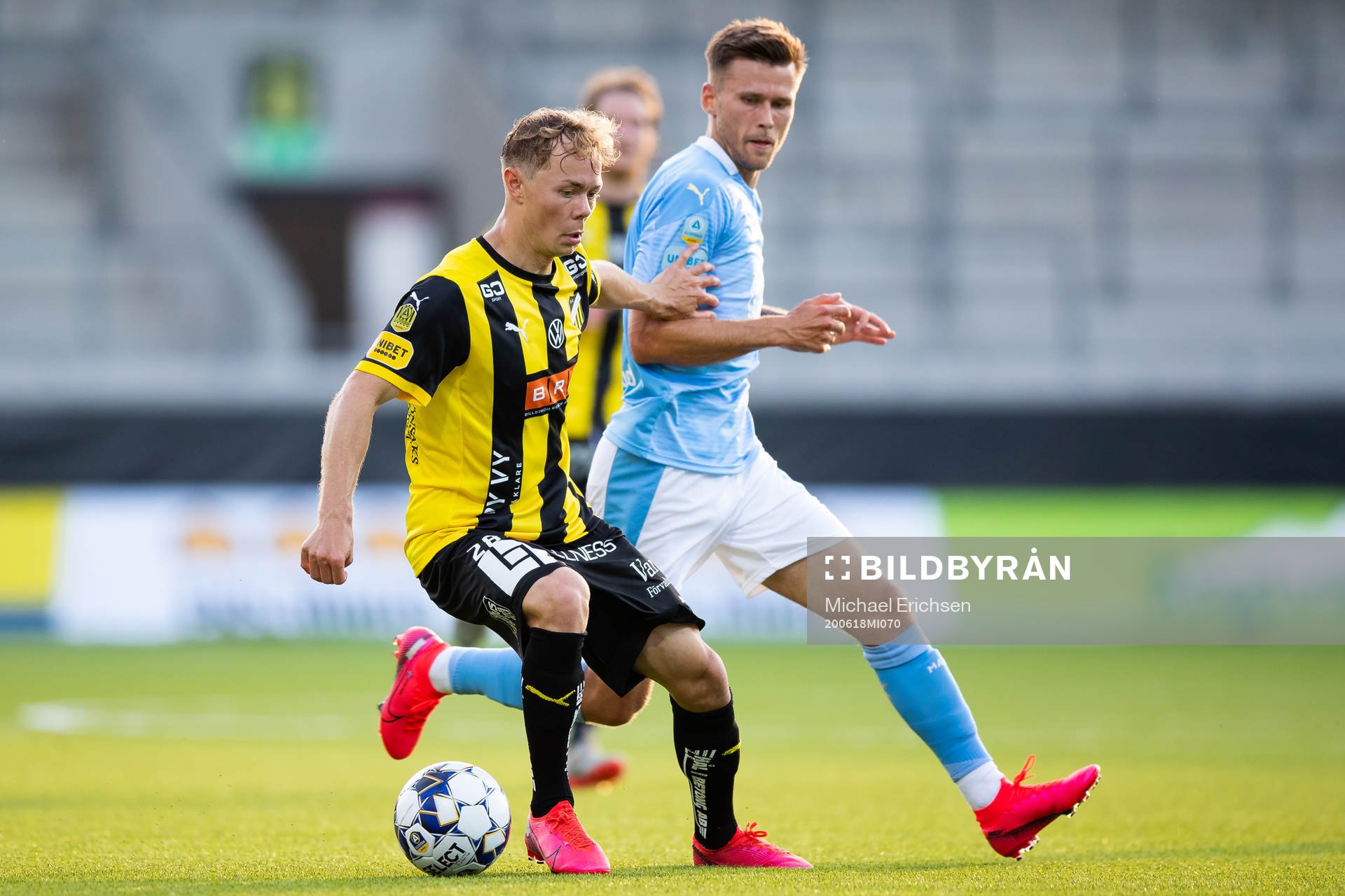 Häckens Adam Andersson och Malmö FFs Arnór Traustason