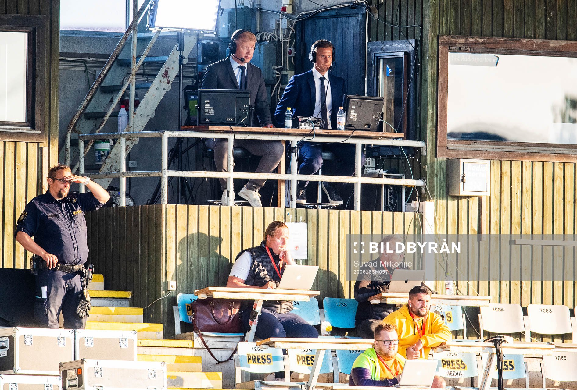 Dplays kommentatorer Pelle Bäckman och Pär Hansson samt