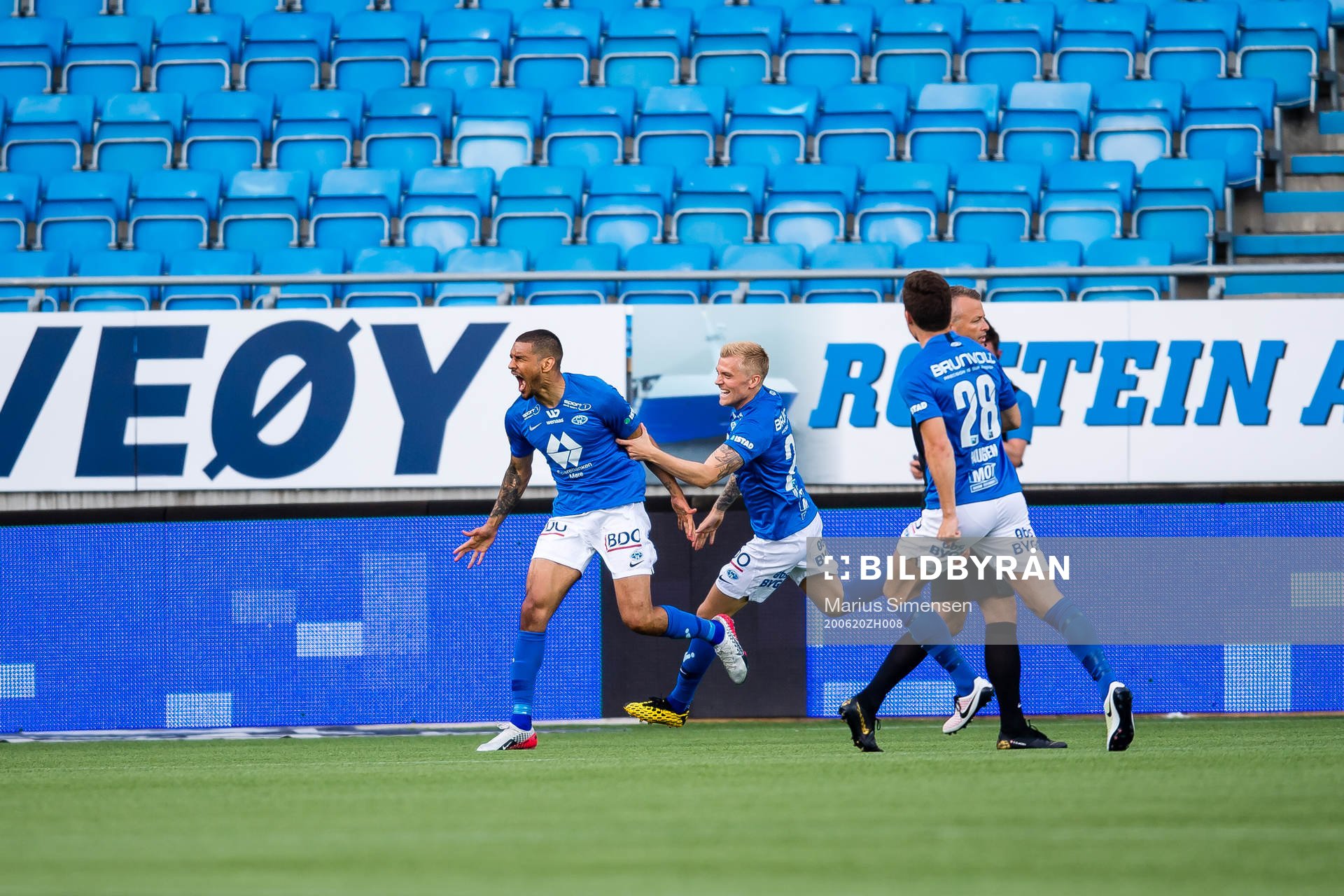 Ohikhuaeme Ohi Omoijuanfo of Molde celebrates