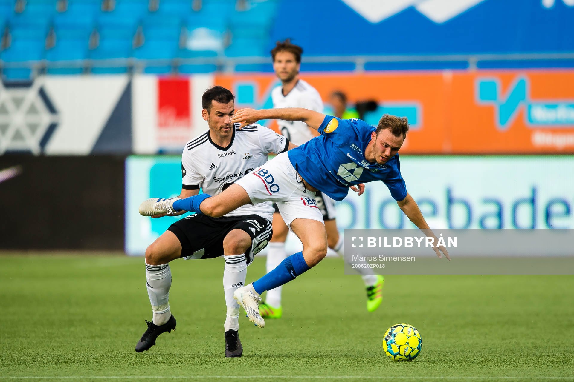Dino Islamovic of Rosenborg and Fredrik Aursnes of Molde