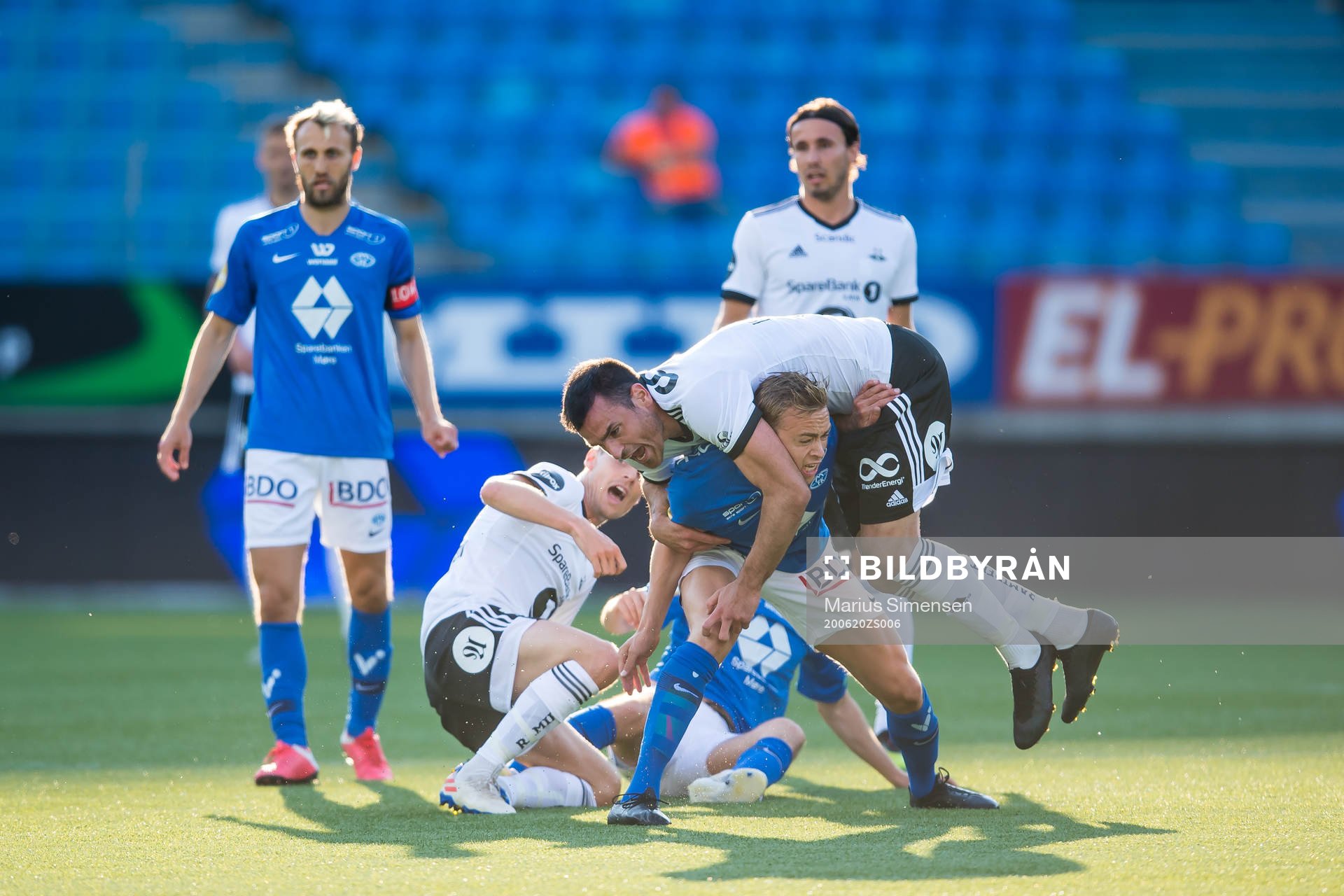 Dino Islamovic of Rosenborg and Martin Skjelbreid Ellingsen