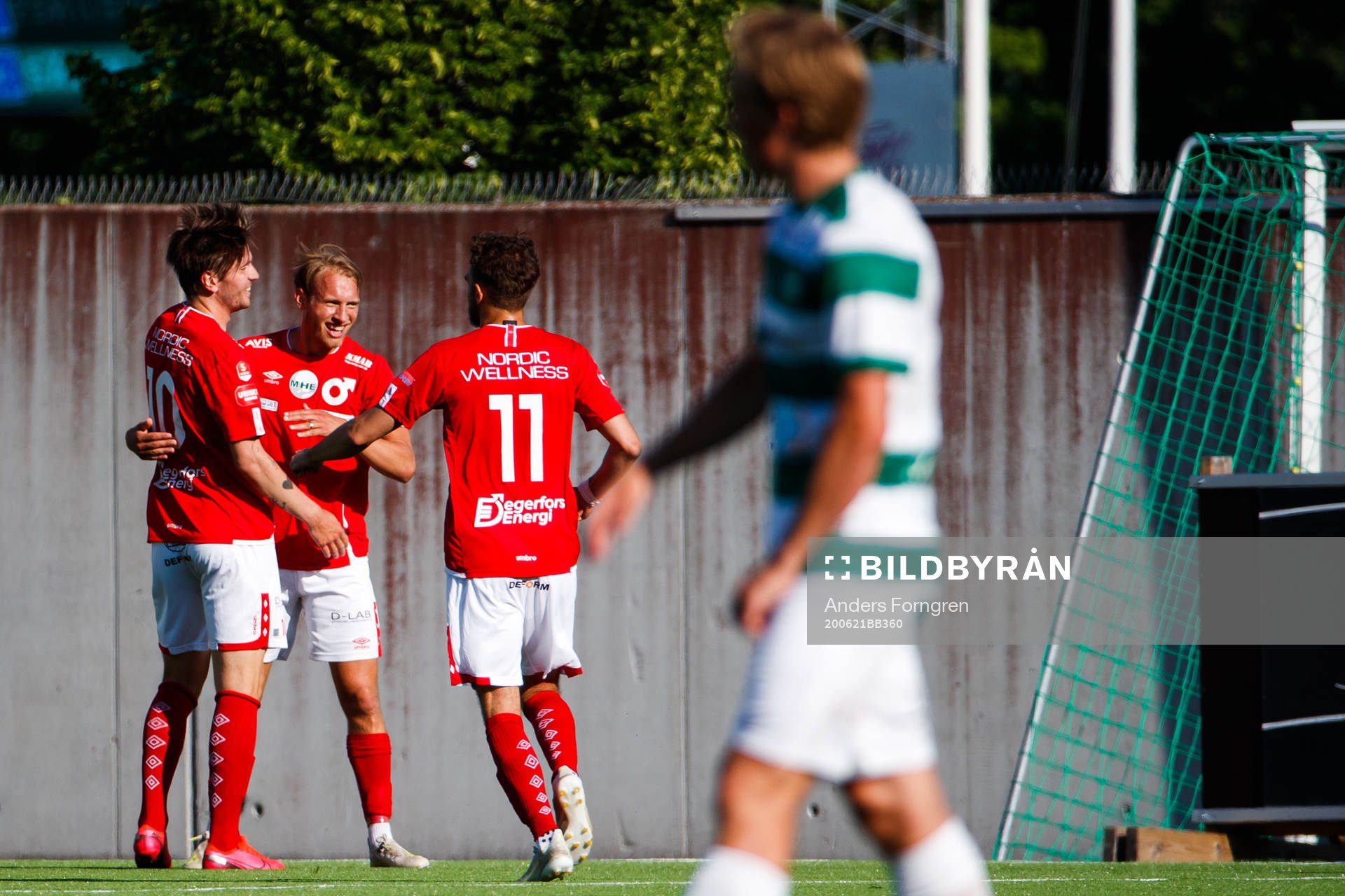 Degerfors spelare jublar