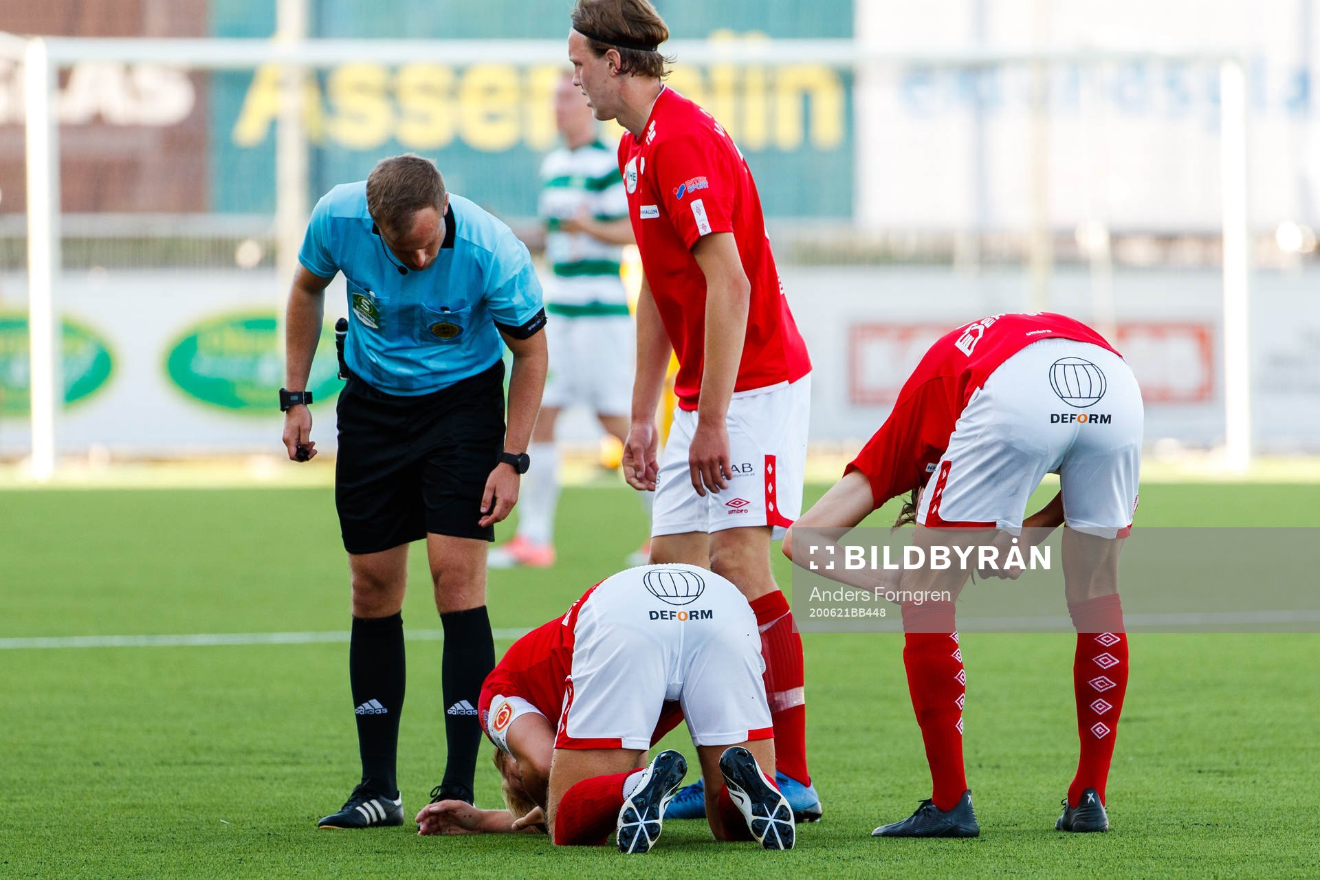 Degerfors Oliver Ekroth har ont