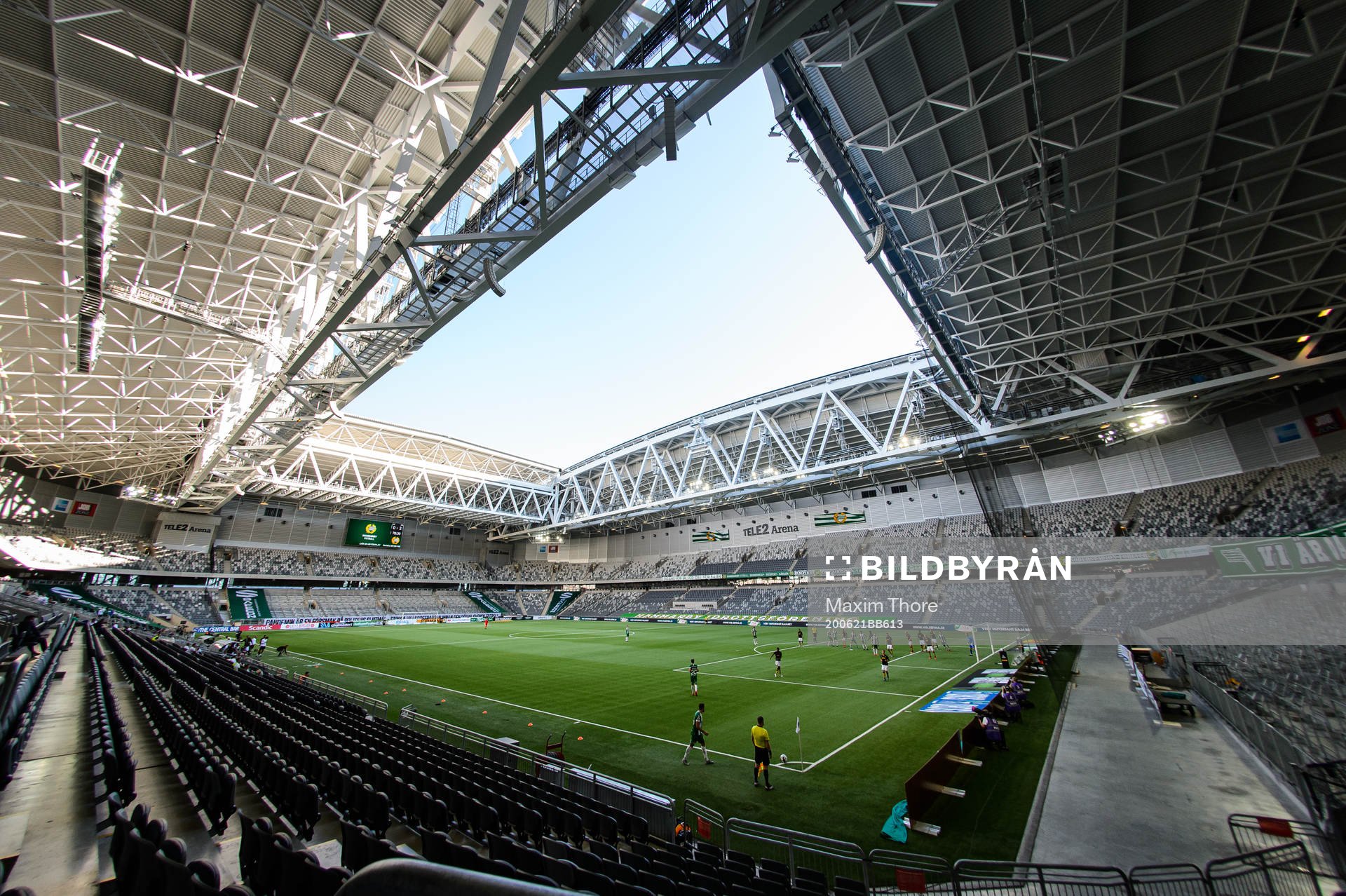 Vy över Tele2 Arena och fotbollsmatchen i Allsvenskan