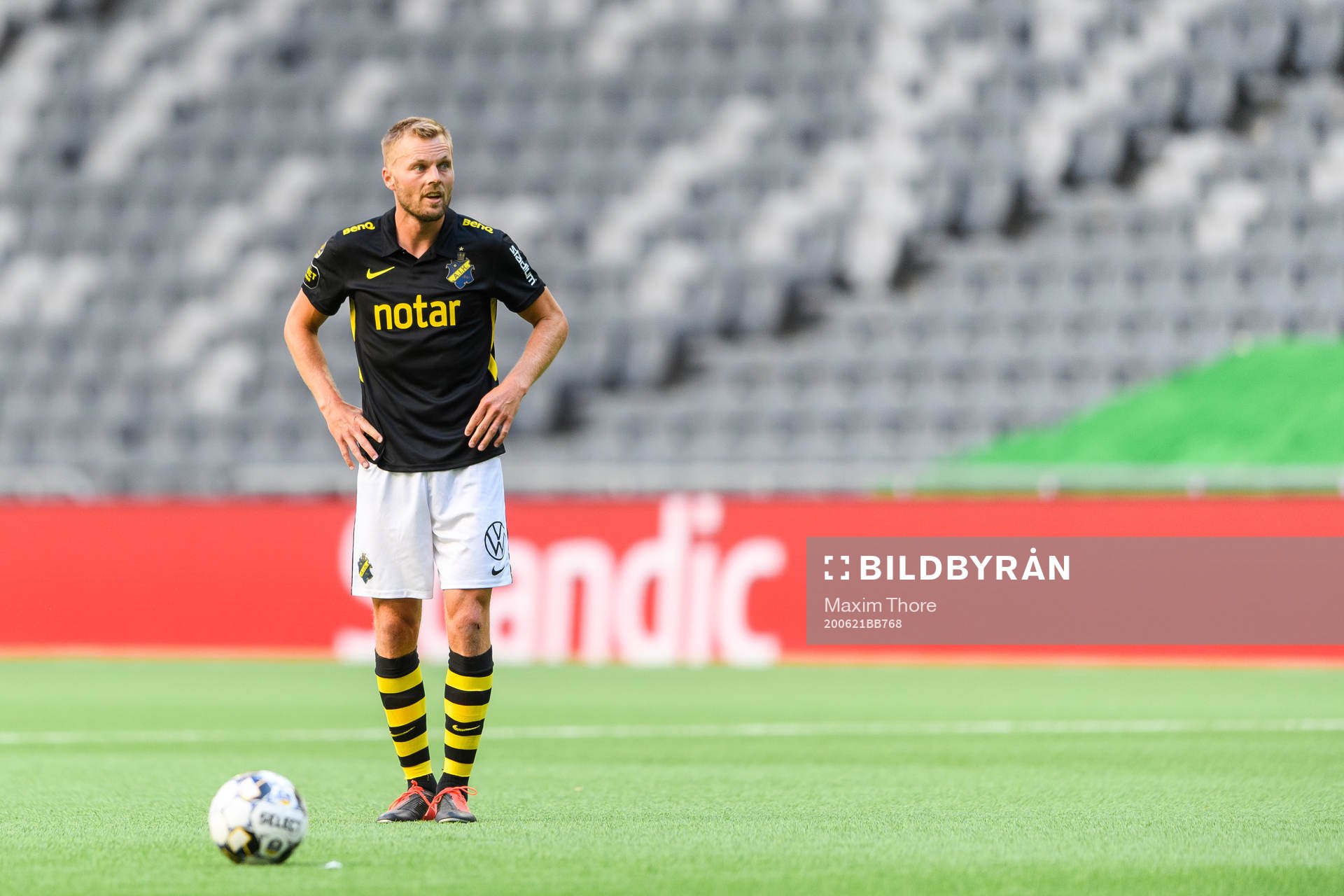 s Sebastian Larsson