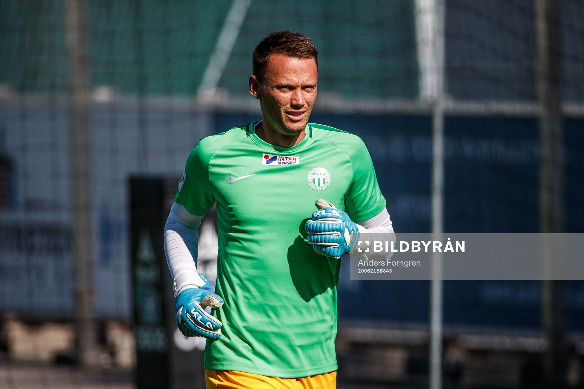 Västerås målvakt Anton Fagerström innan fotbollsmatchen