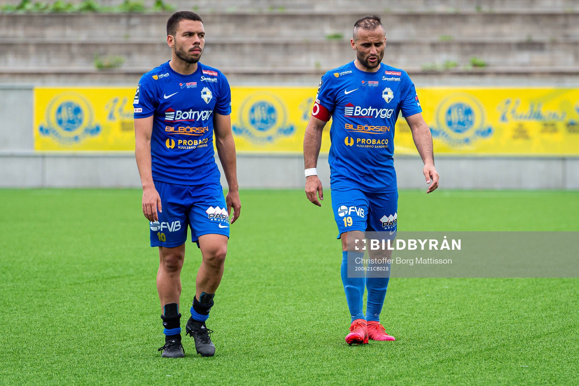 Linköpings Wellinton Gustavo Fernandes Avelar och Levon