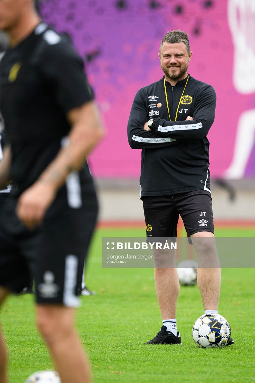 Manager Jimmy Thelin