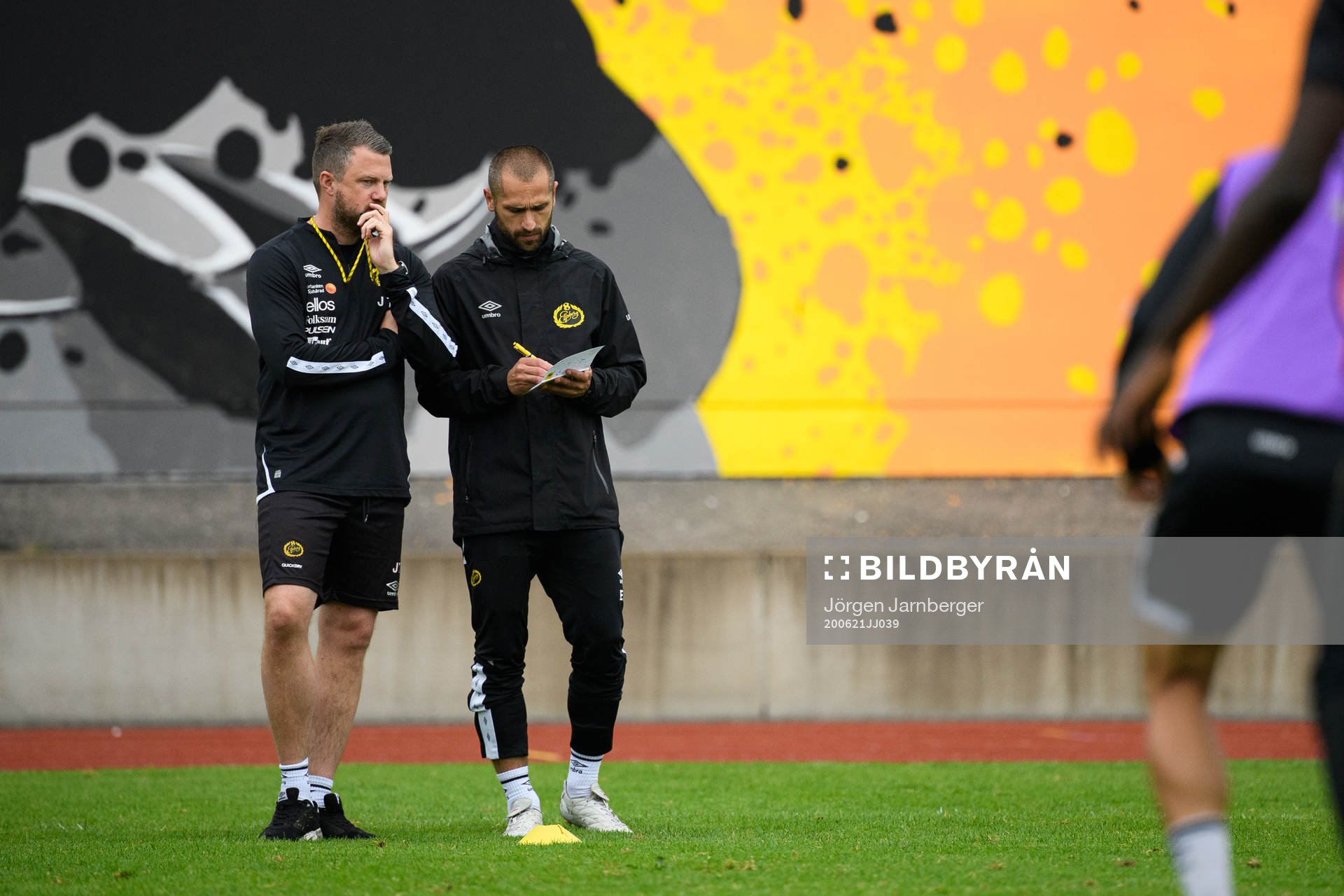 Manager Jimmy Thelin och assisterande tränare Emir Bajrami