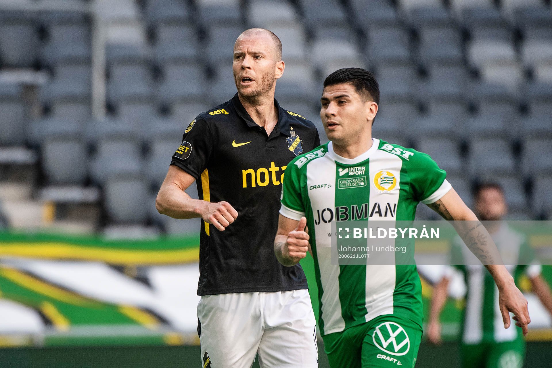 s Per Karlsson och Hammarbys Paulinho