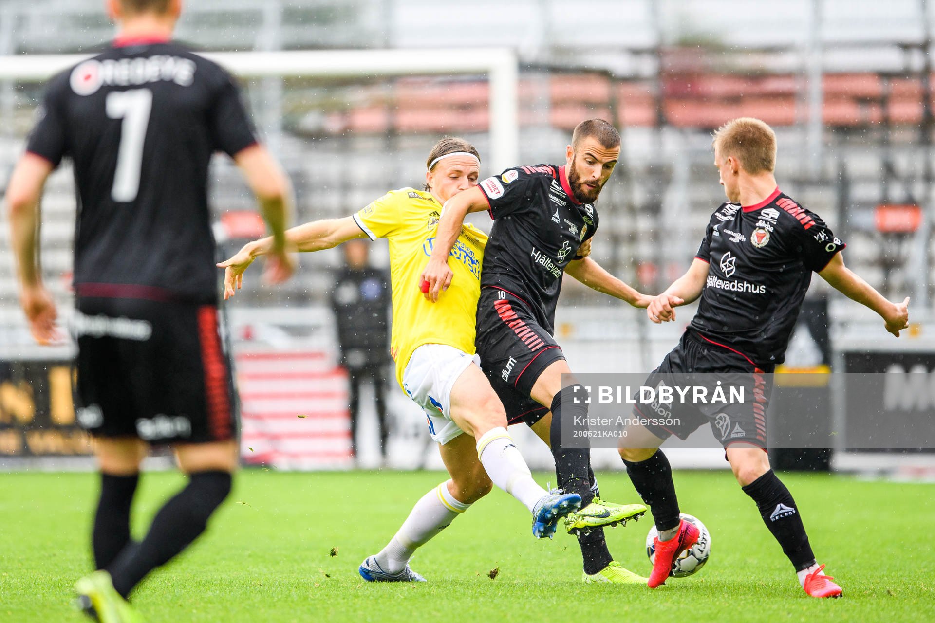 Falkenbergs Carl Johansson och Kalmars Filip Sachpekidis