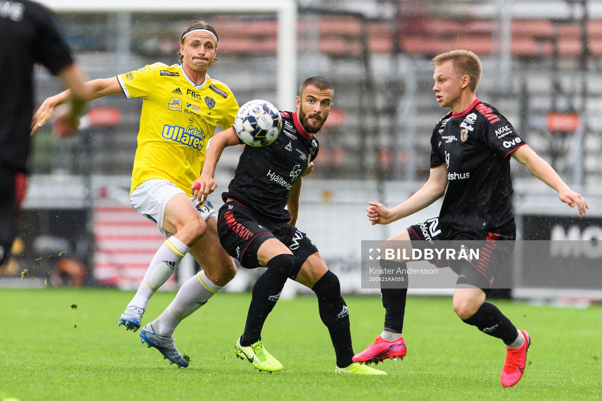 Falkenbergs Carl Johansson och Kalmars Filip med Isak
