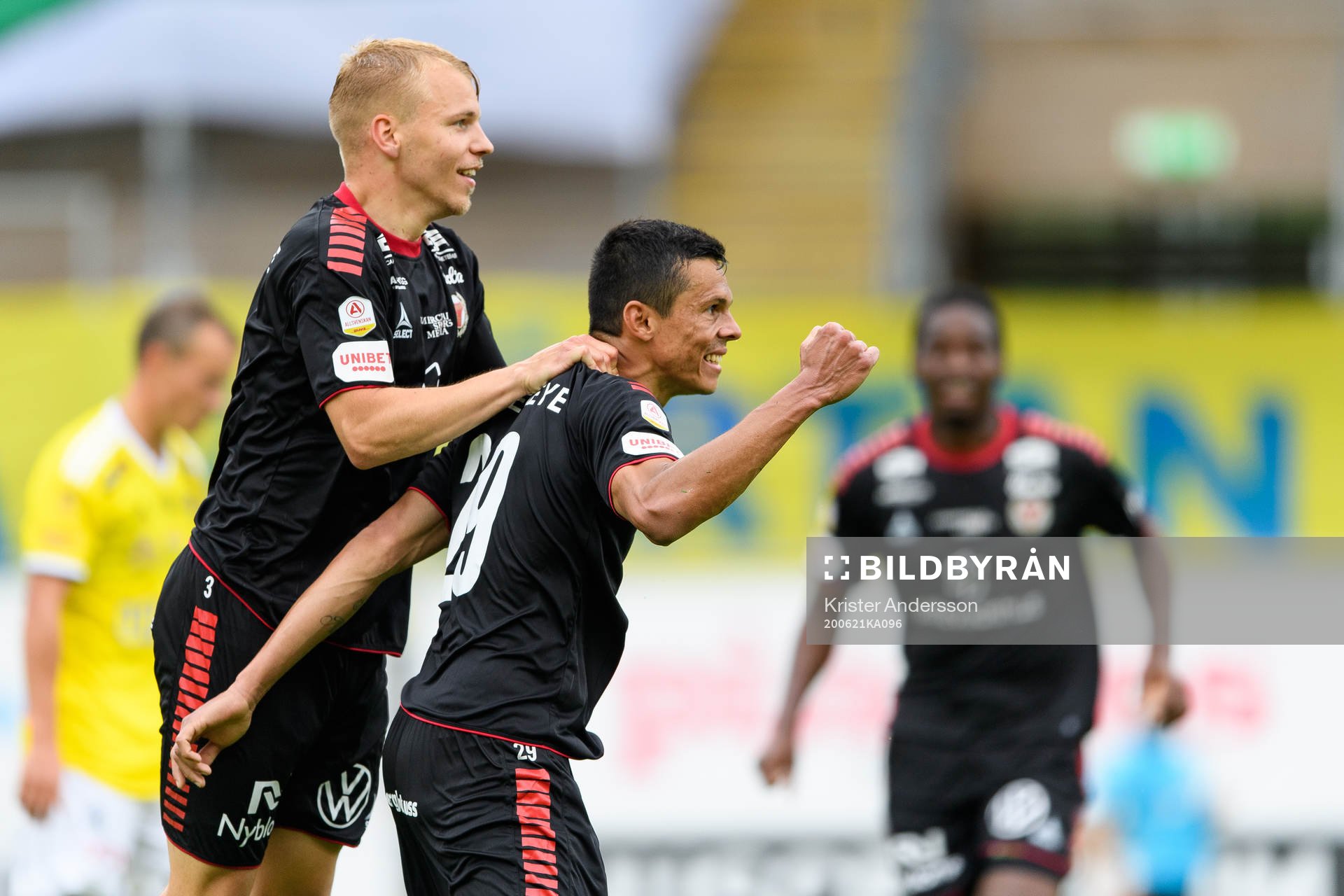 Kalmars Romario Pereira Sipiao jublar med Sebastian Ring