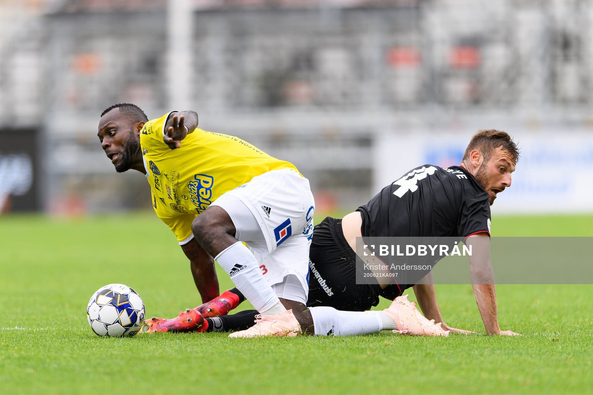 Falkenbergs John Chibuike och Kalmars Fidan Aliti