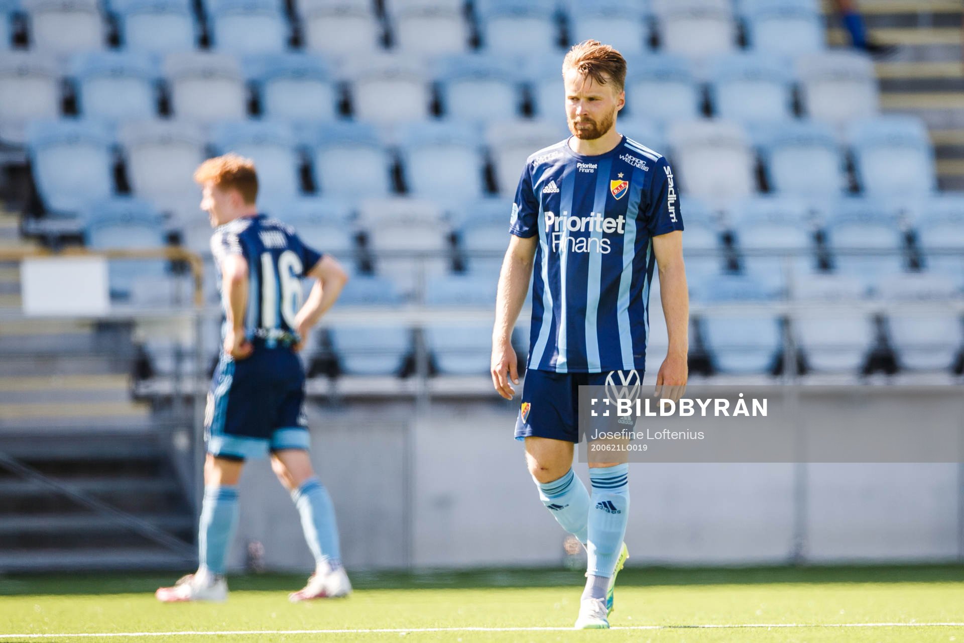 Djurgårdens Jacob Une Larsson deppar