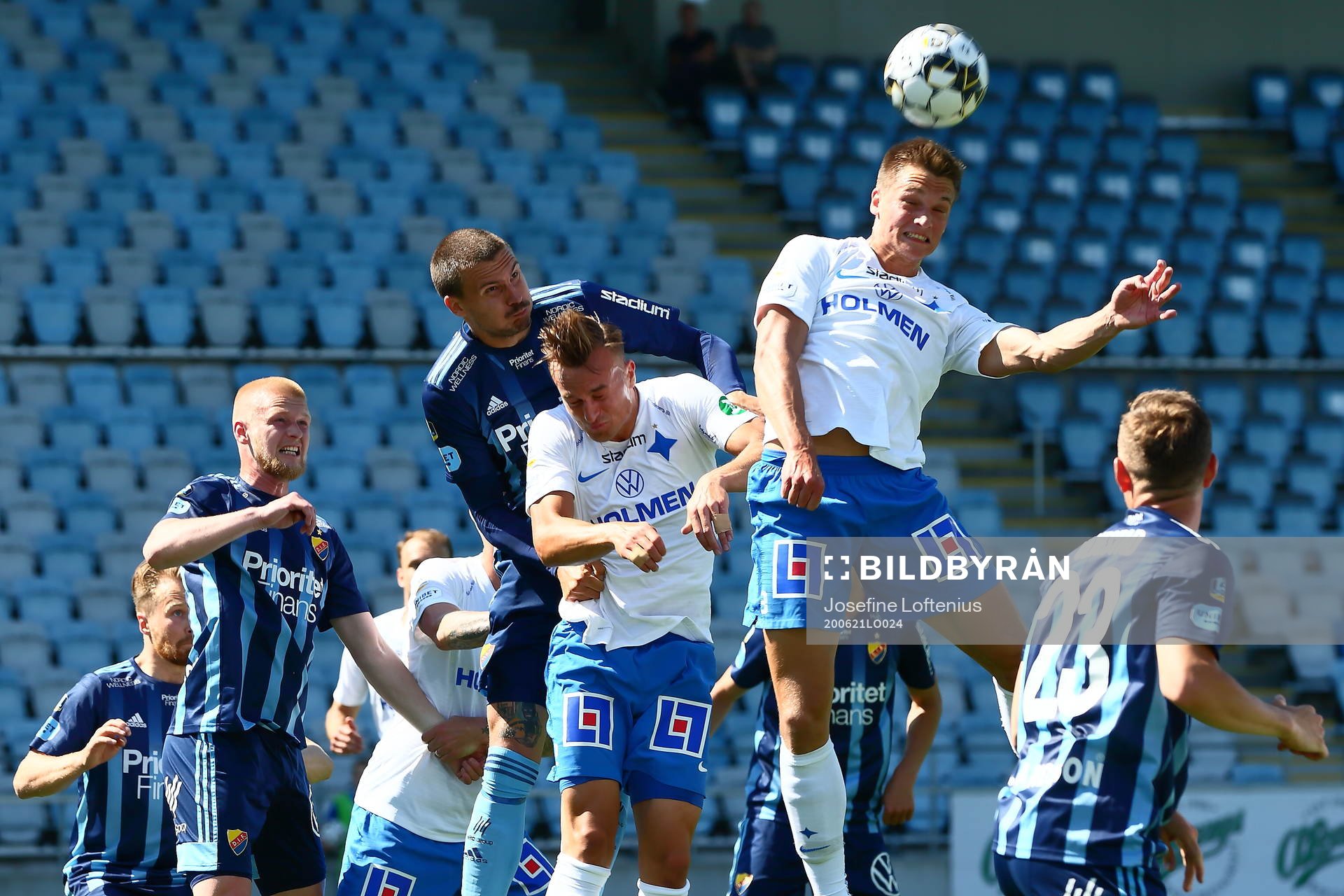 IFK Norrköpings Rasmus Stensbæk Lauritsen nickar in mål