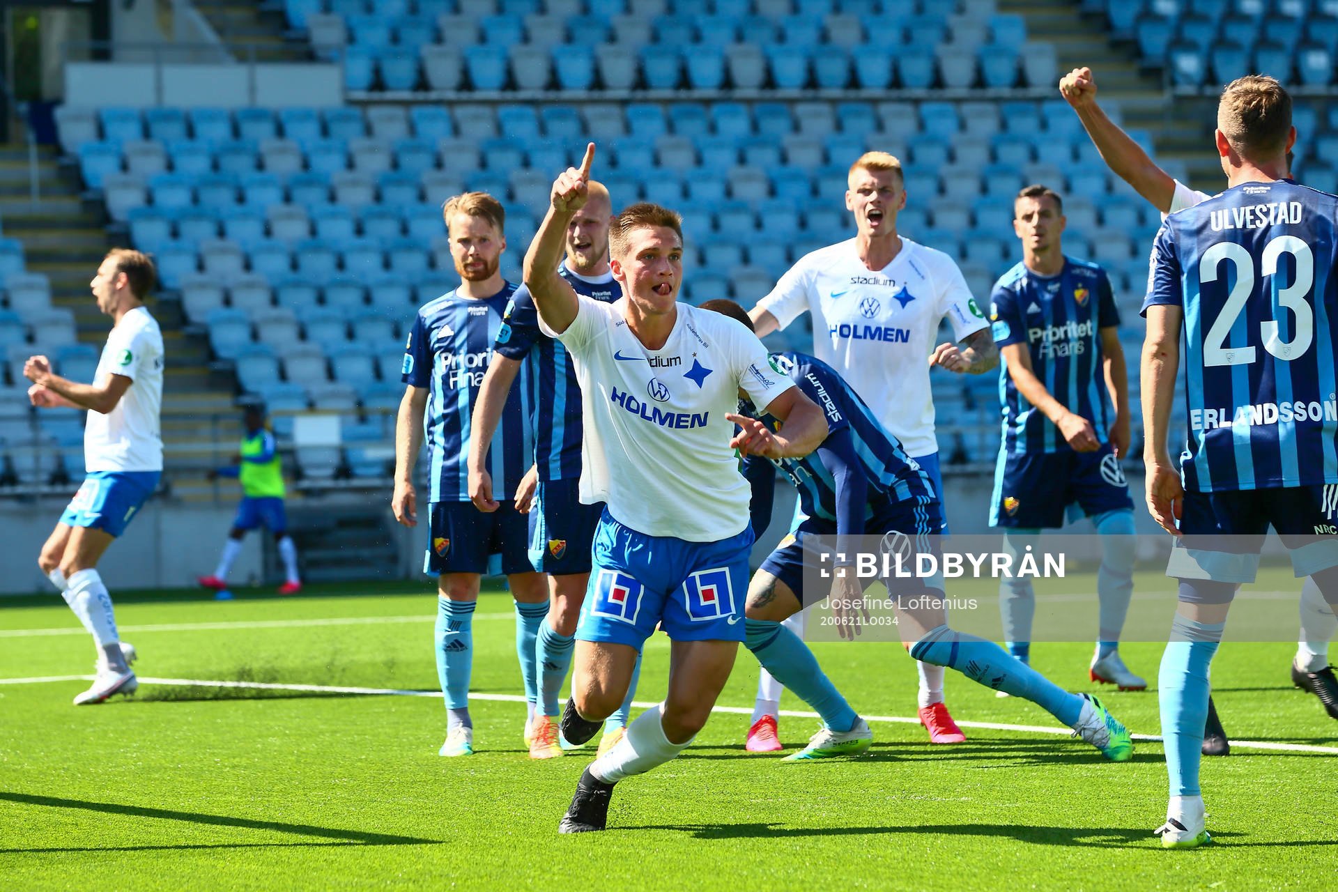 IFK Norrköpings Rasmus Stensbæk Lauritsen jublar