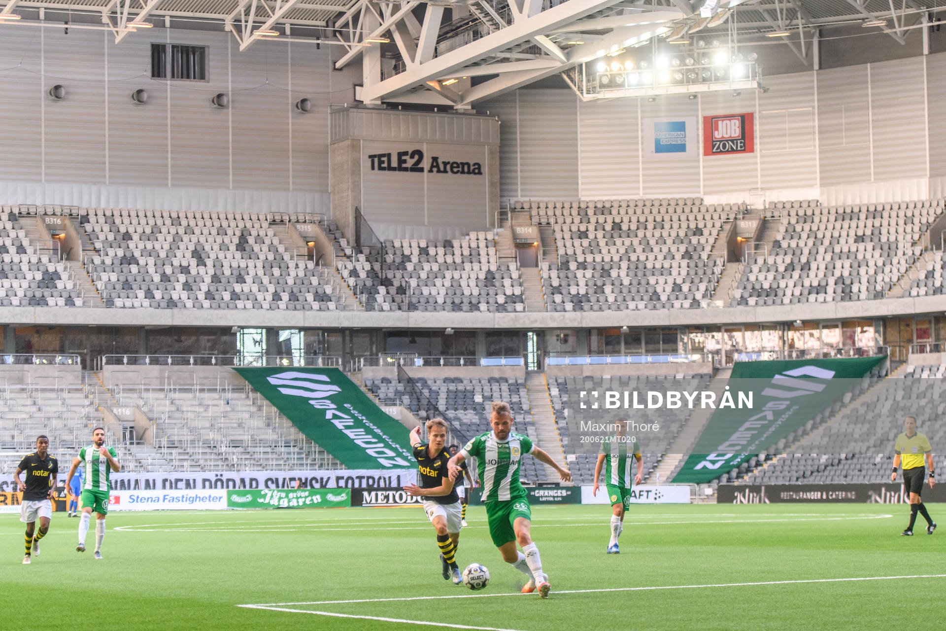 s Saku Ylätupa och Hammarbys Mads Fenger Nielsen