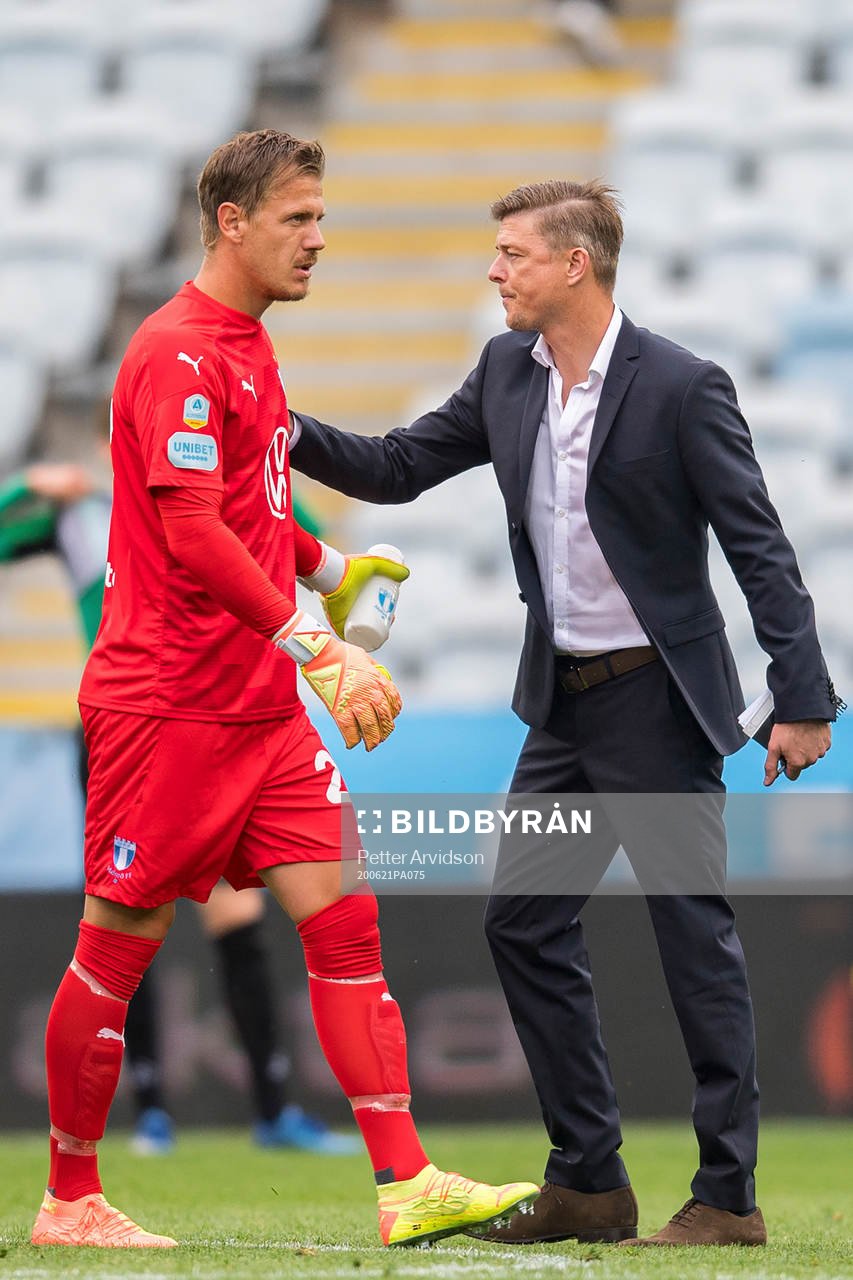 Malmö FFs målvakt Johan Dahlin och tränare Jon Dahl