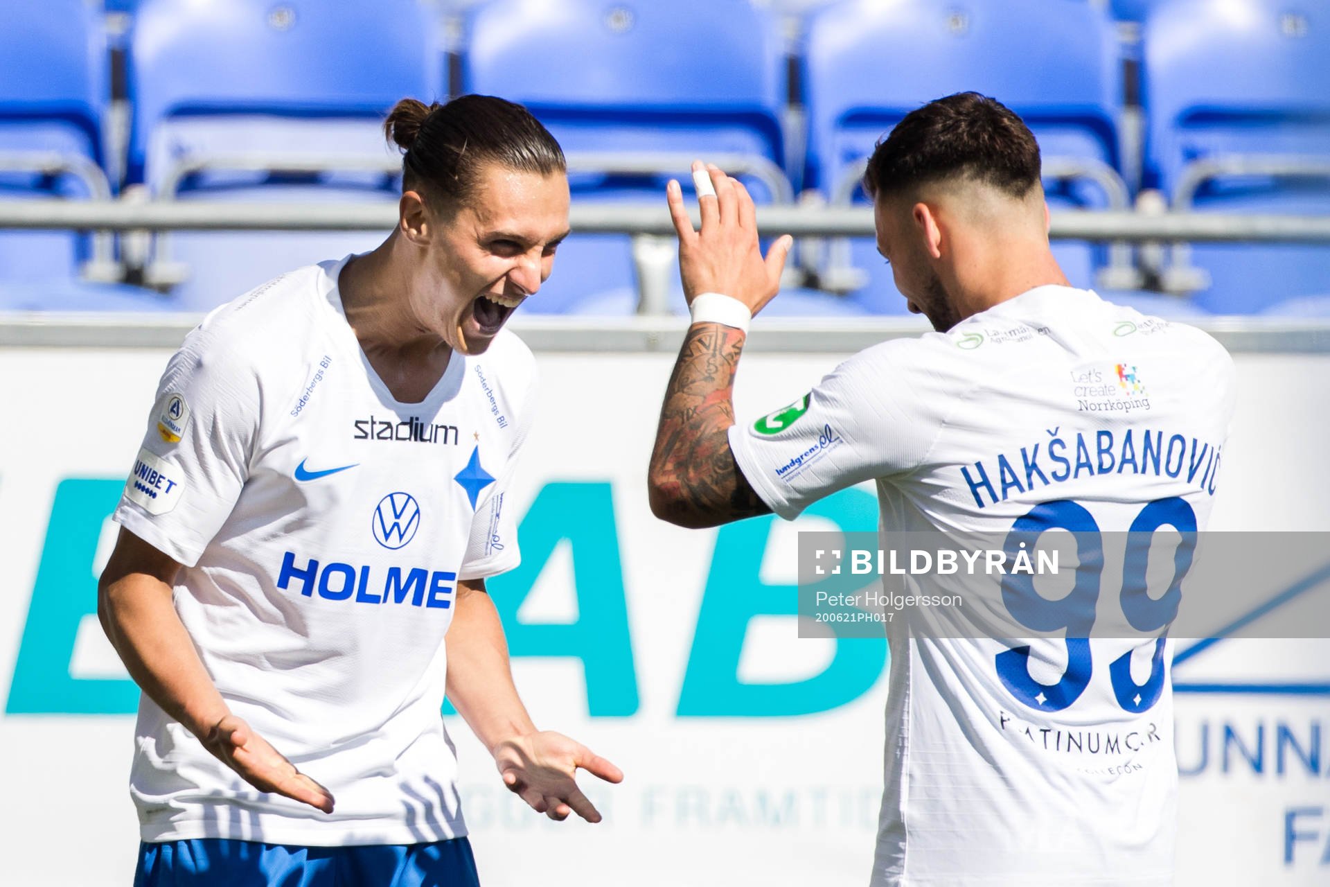 IFK Norrköpings Jonathan Levi och Sead Haksabanovic jublar