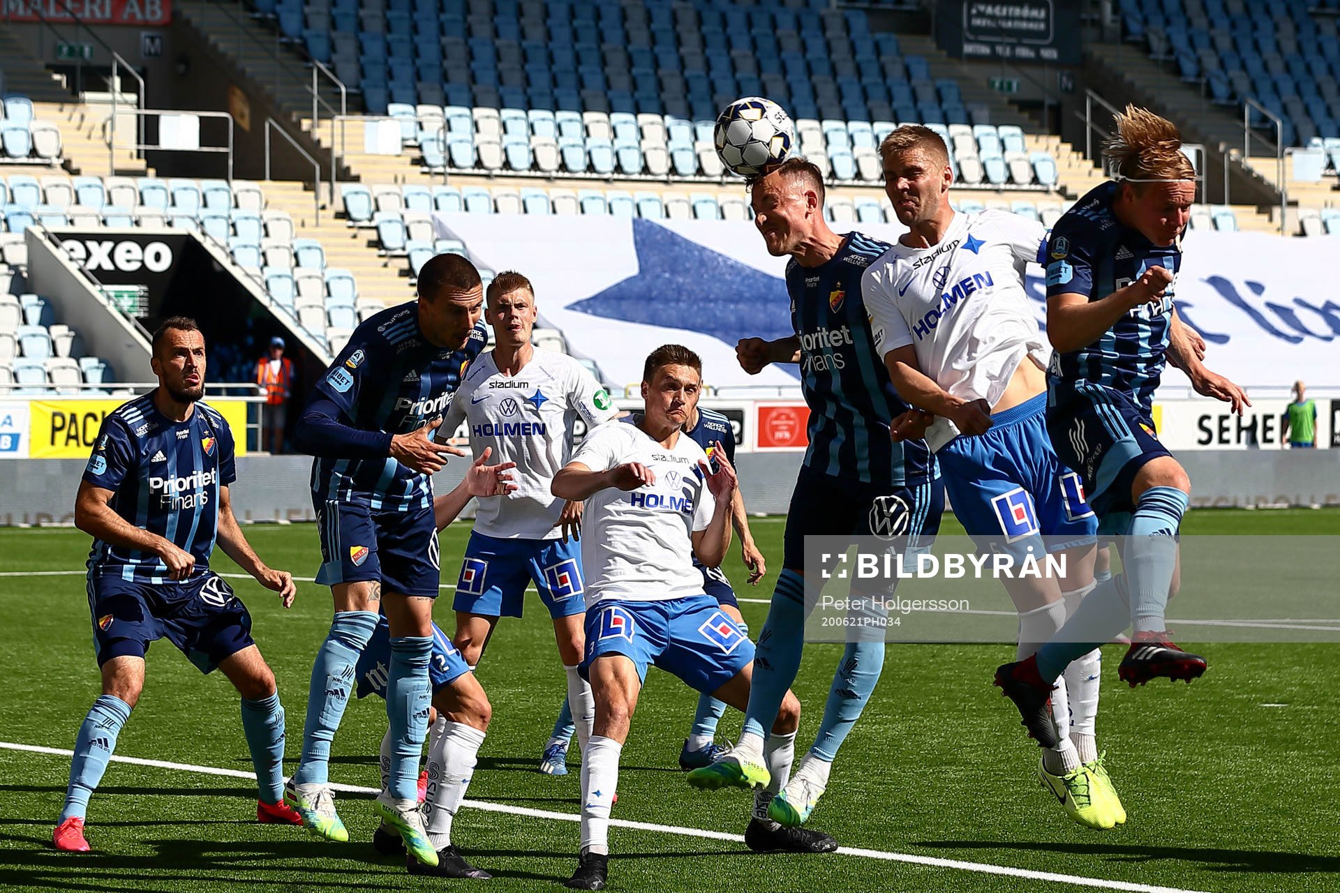 IFK Norrköpings Christoffer Nyman nickar