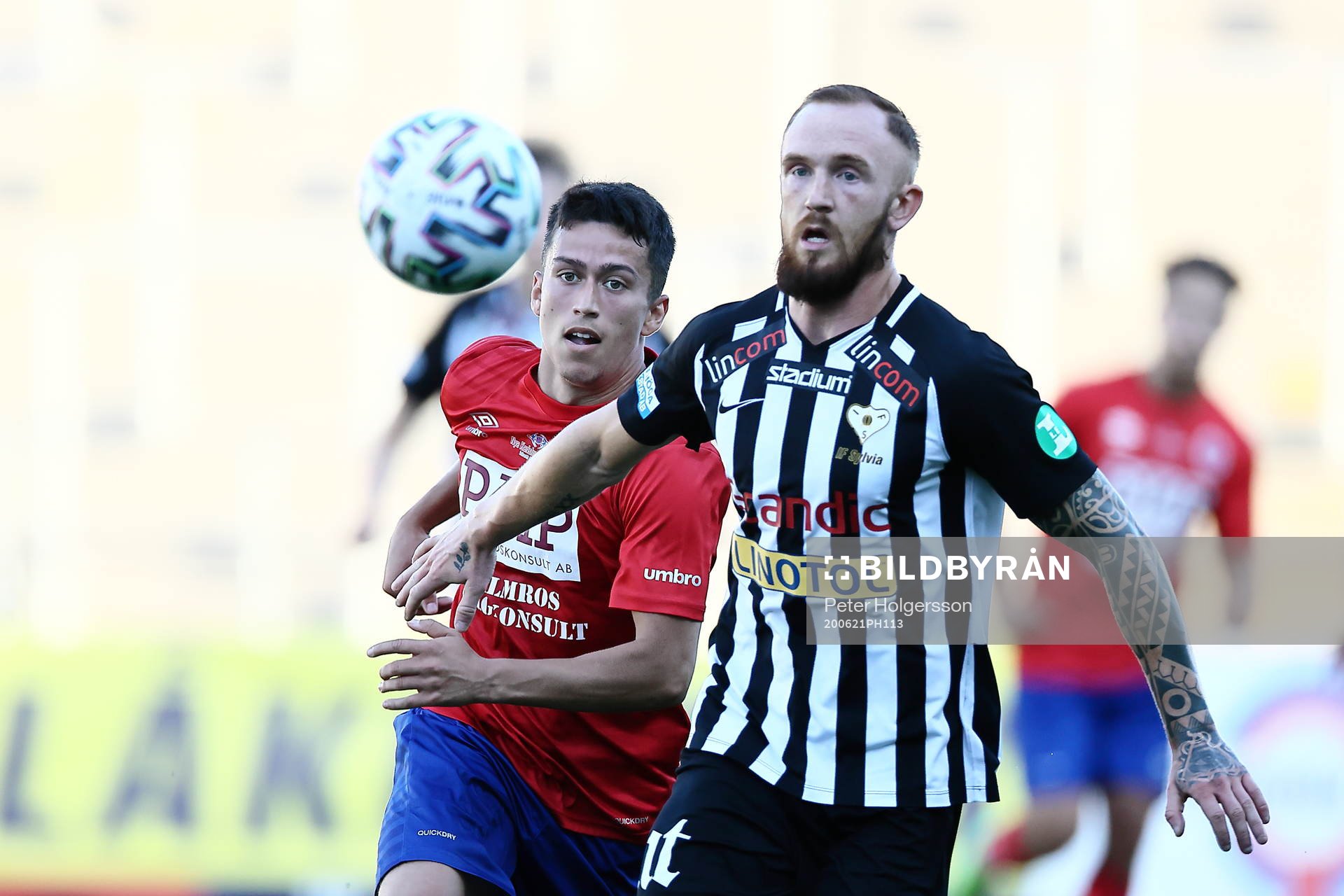 Karlslunds Sebastian Loyola och Sylvias Max Olsson