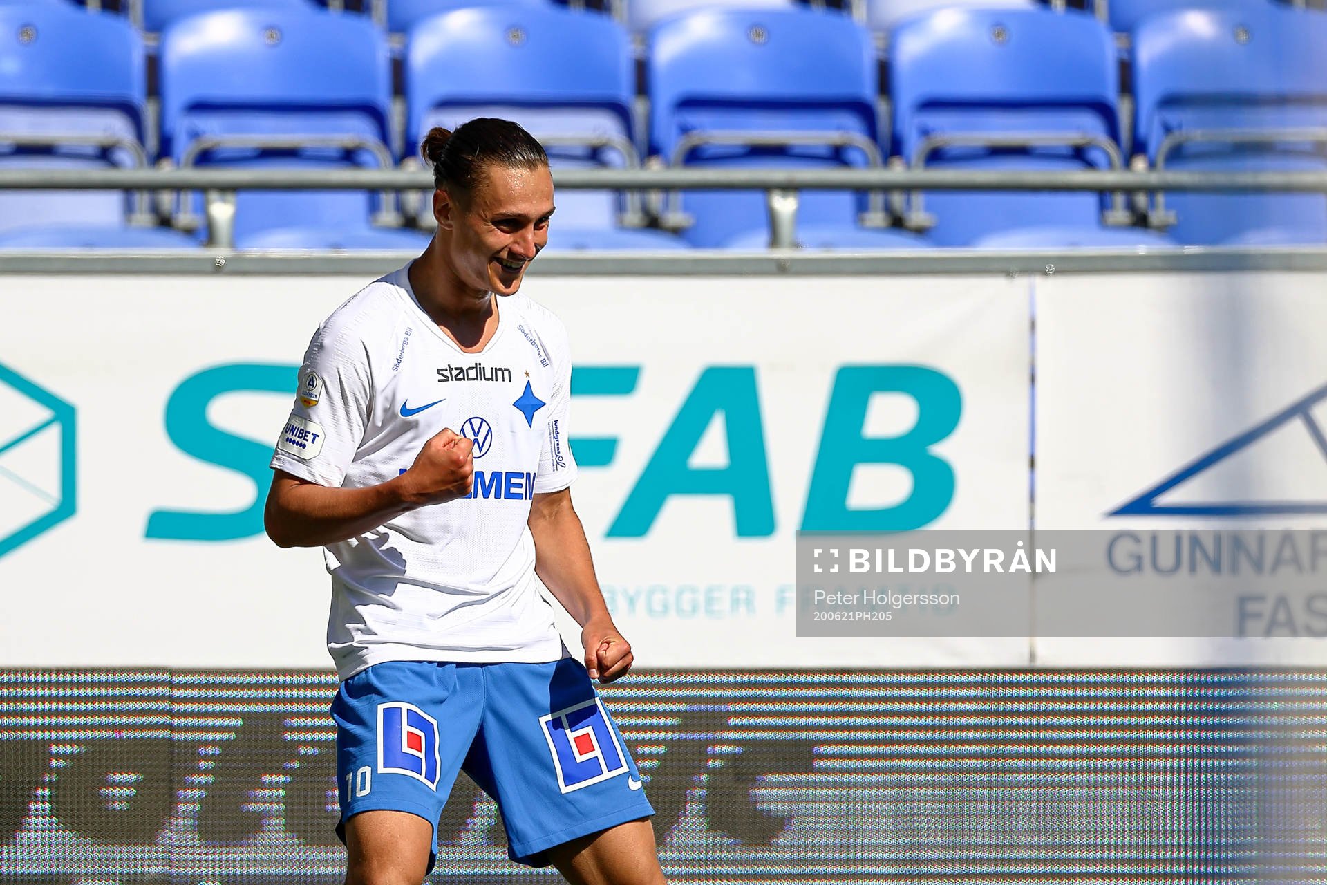 IFK Norrköpings Jonathan Levi jublar